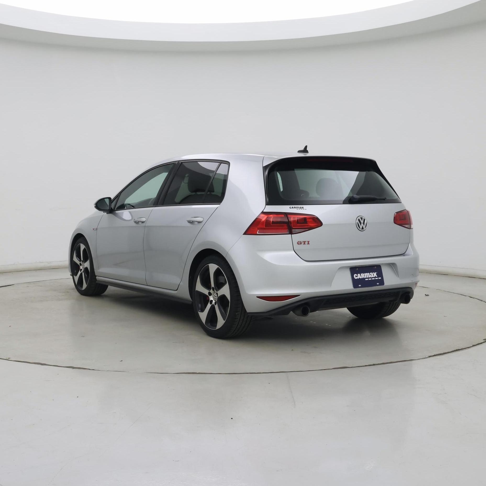 Thumbnail: 2017 Volkswagen Golf - 2