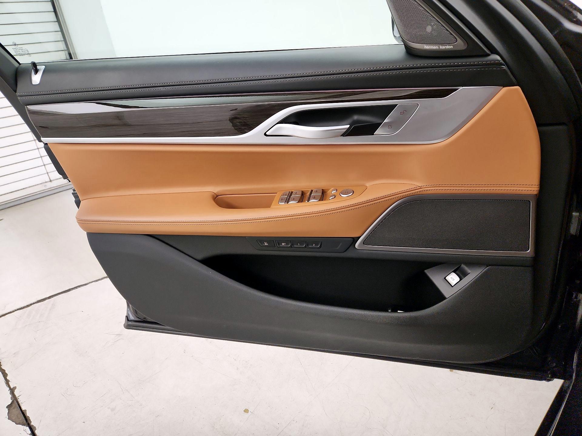 Thumbnail: 2021 BMW 7 Series - 12