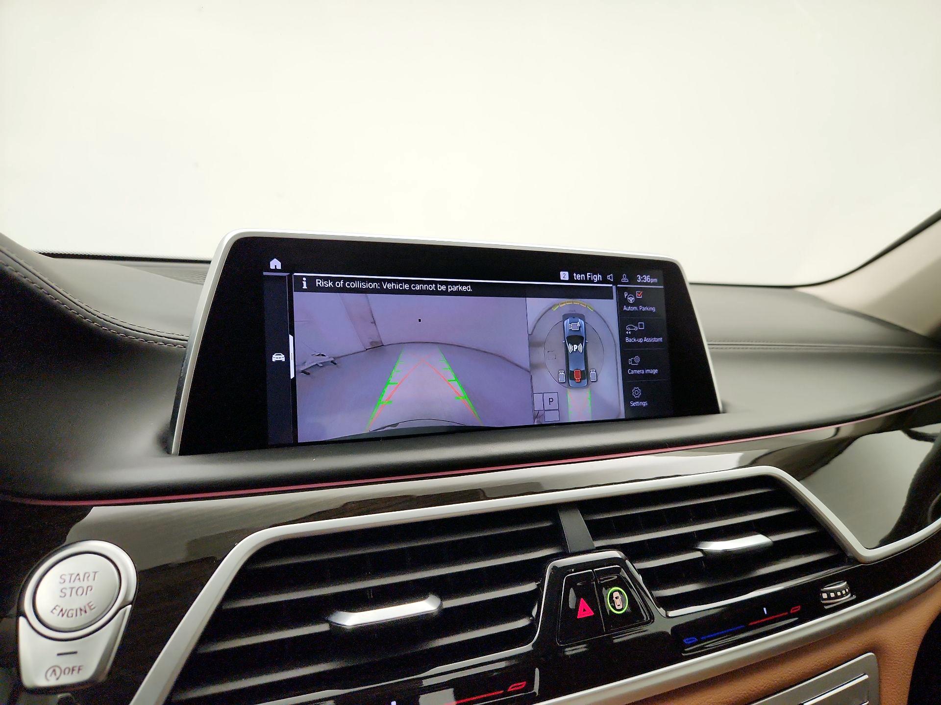 Thumbnail: 2021 BMW 7 Series - 15