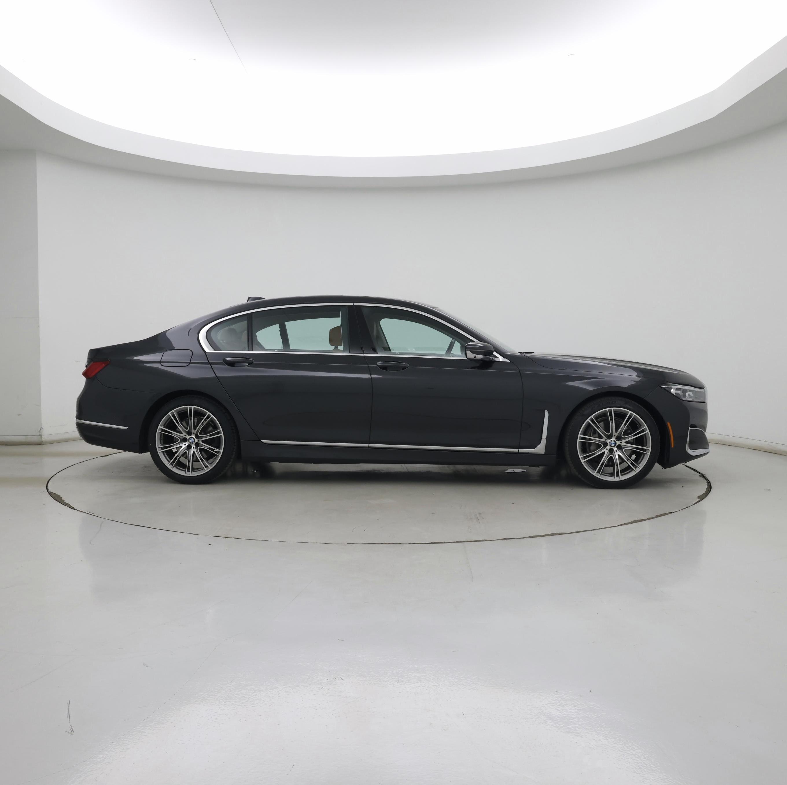Thumbnail: 2021 BMW 7 Series - 7