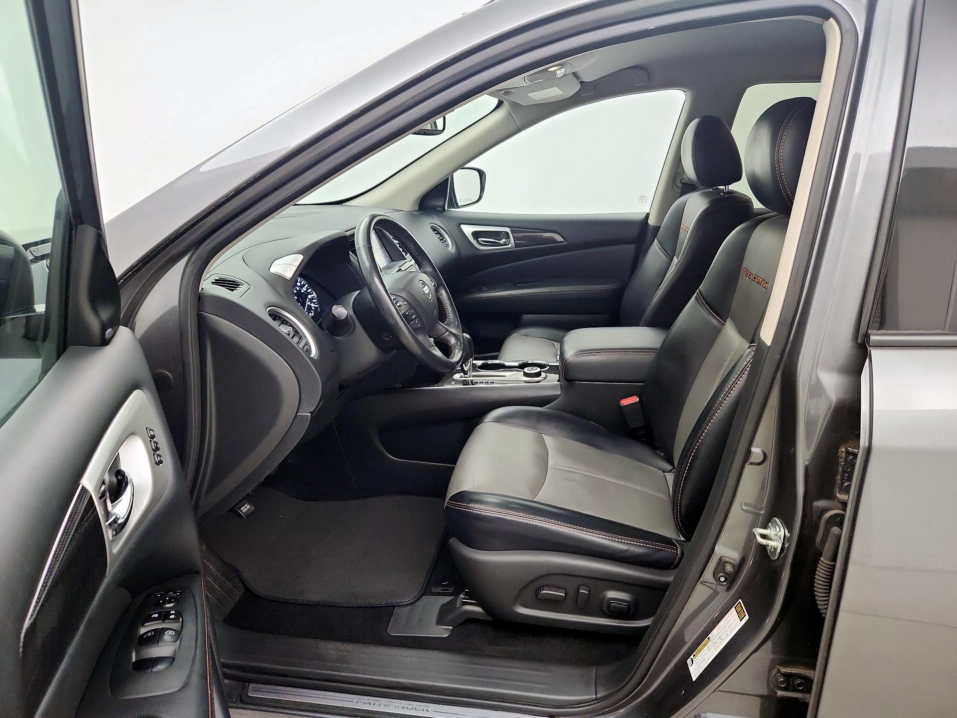 Thumbnail: 2019 Nissan Pathfinder - 11