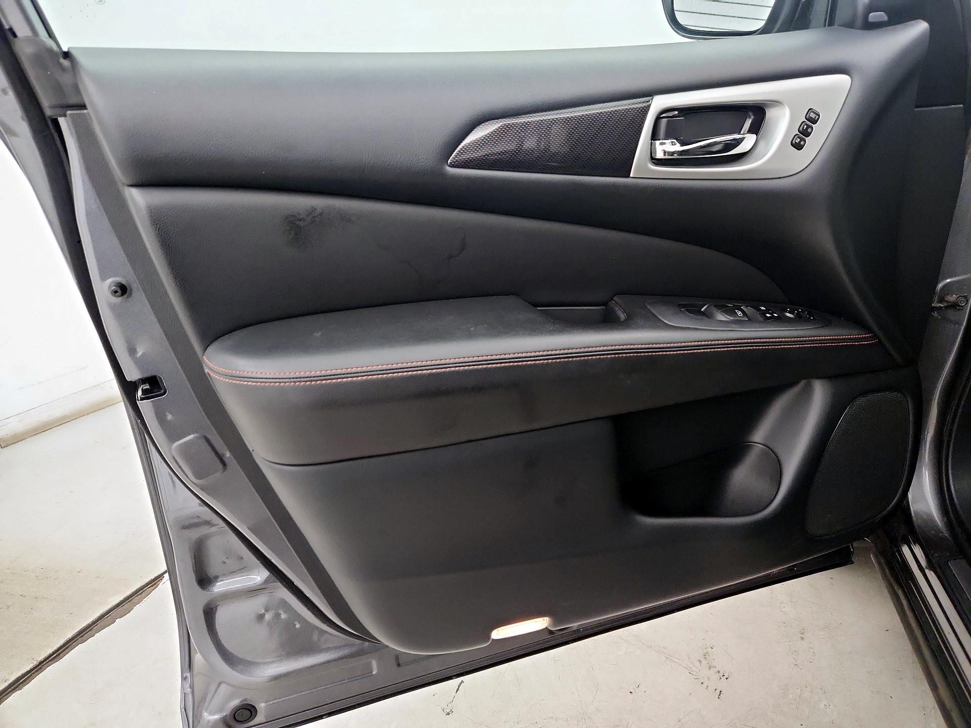 Thumbnail: 2019 Nissan Pathfinder - 12