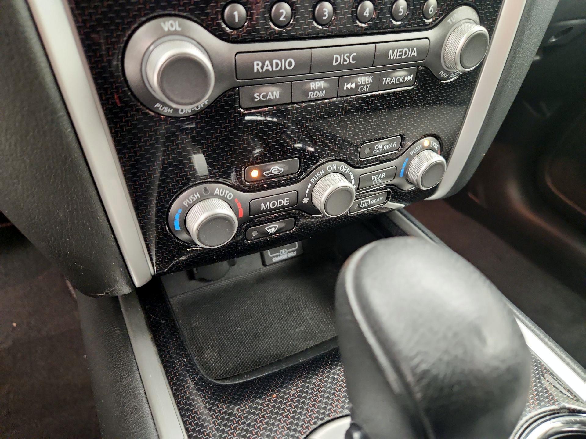 Thumbnail: 2019 Nissan Pathfinder - 17