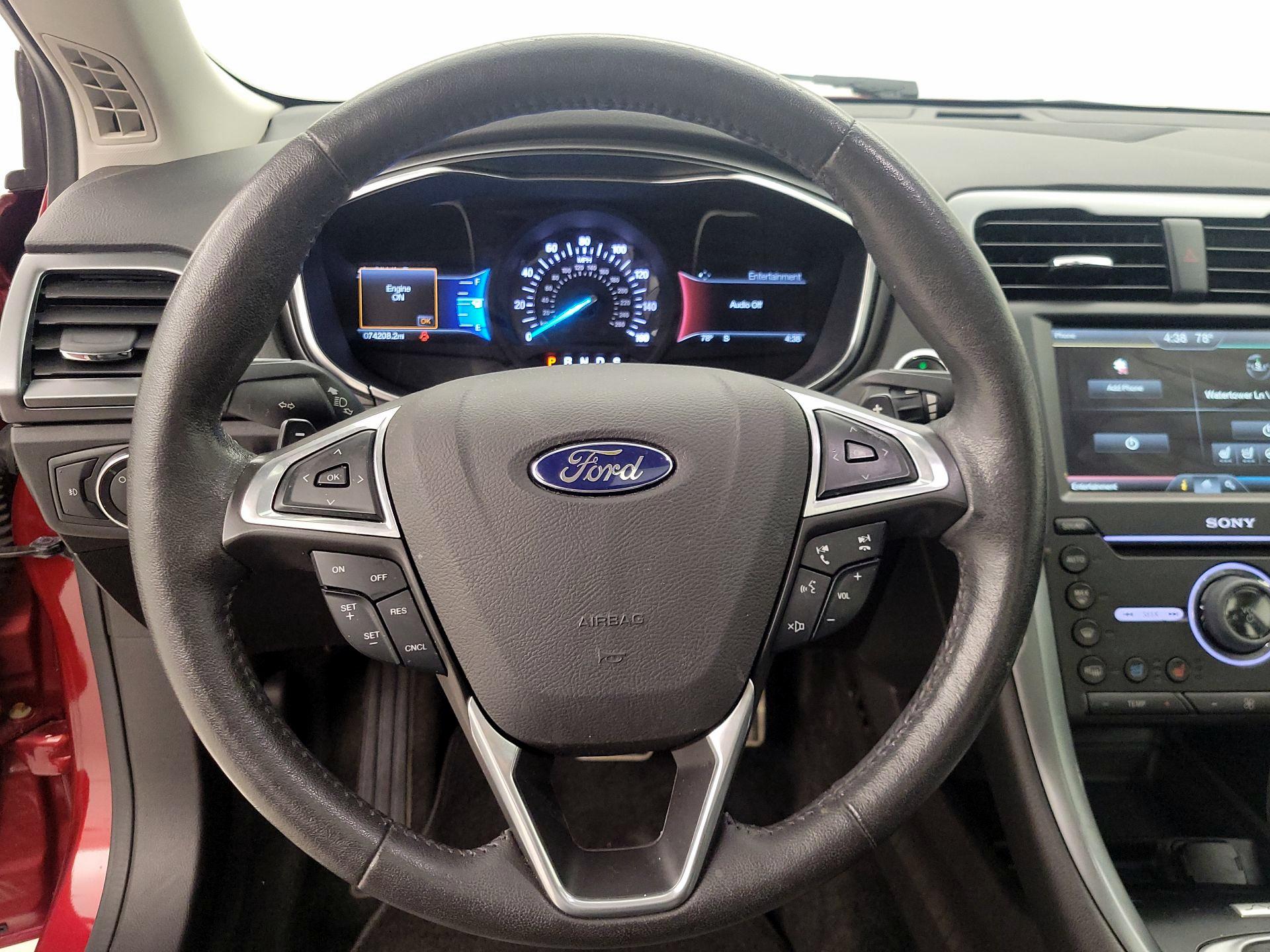Thumbnail: 2016 Ford Fusion - 10
