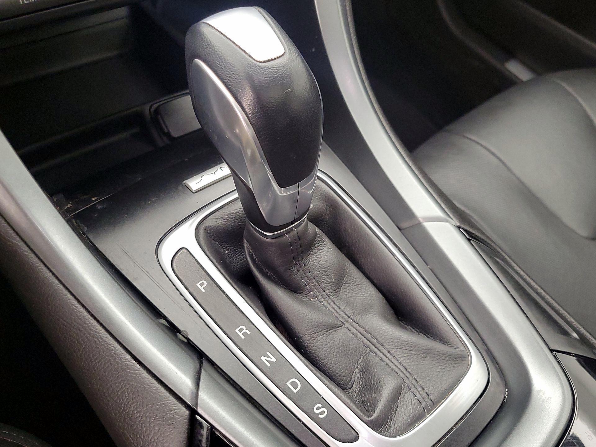 Thumbnail: 2016 Ford Fusion - 17