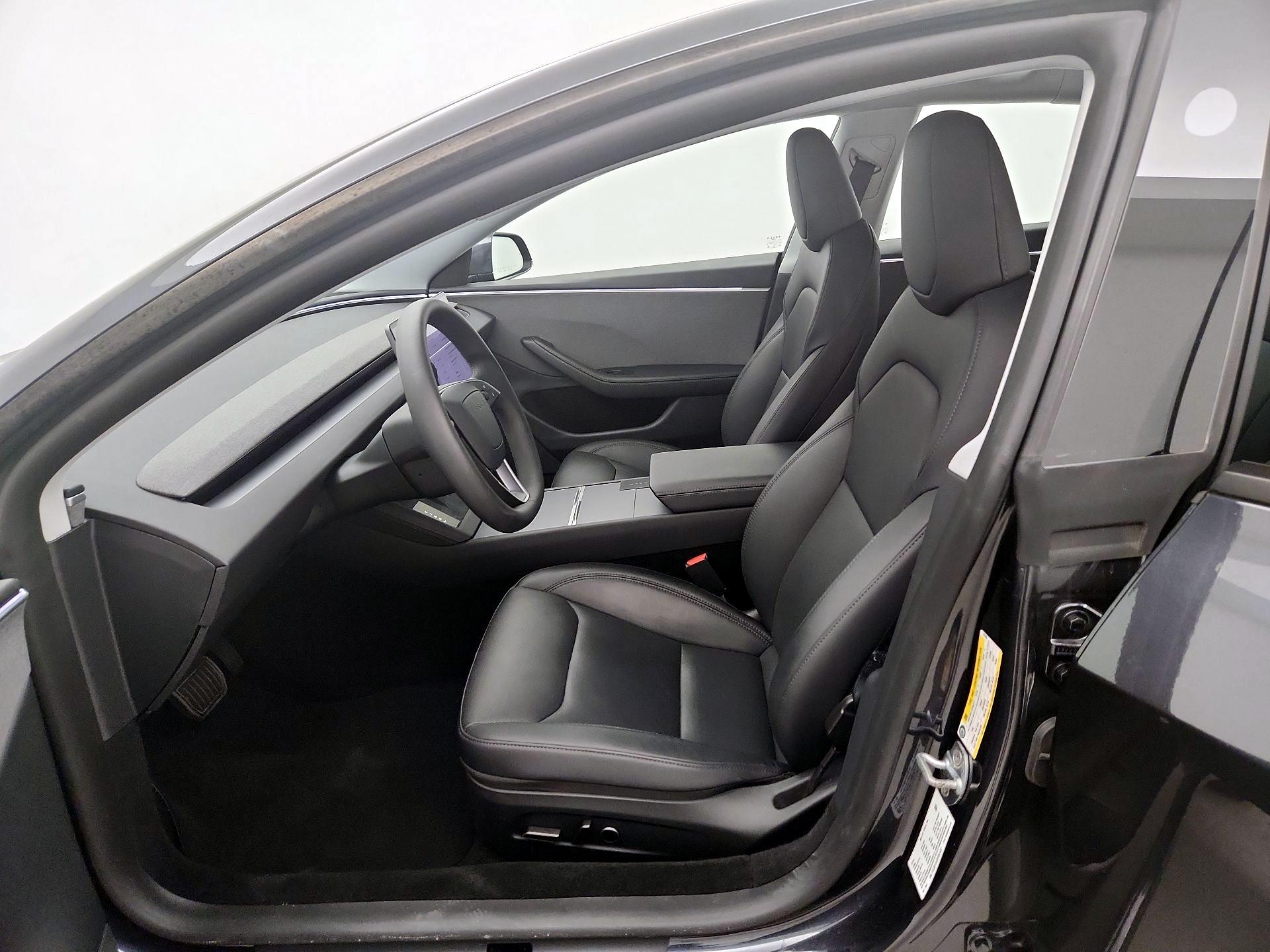 Thumbnail: 2025 Tesla Model 3 - 11
