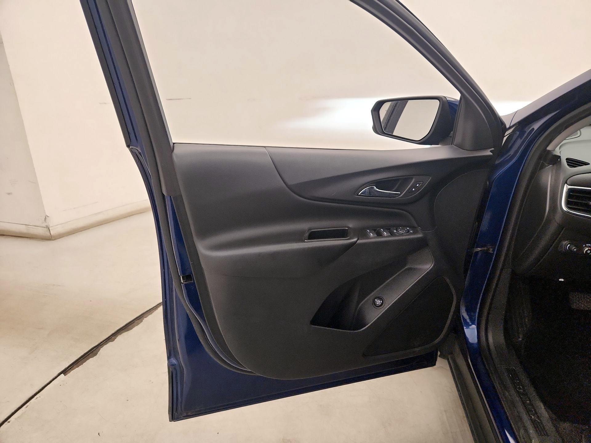 Thumbnail: 2022 Chevrolet Equinox - 12