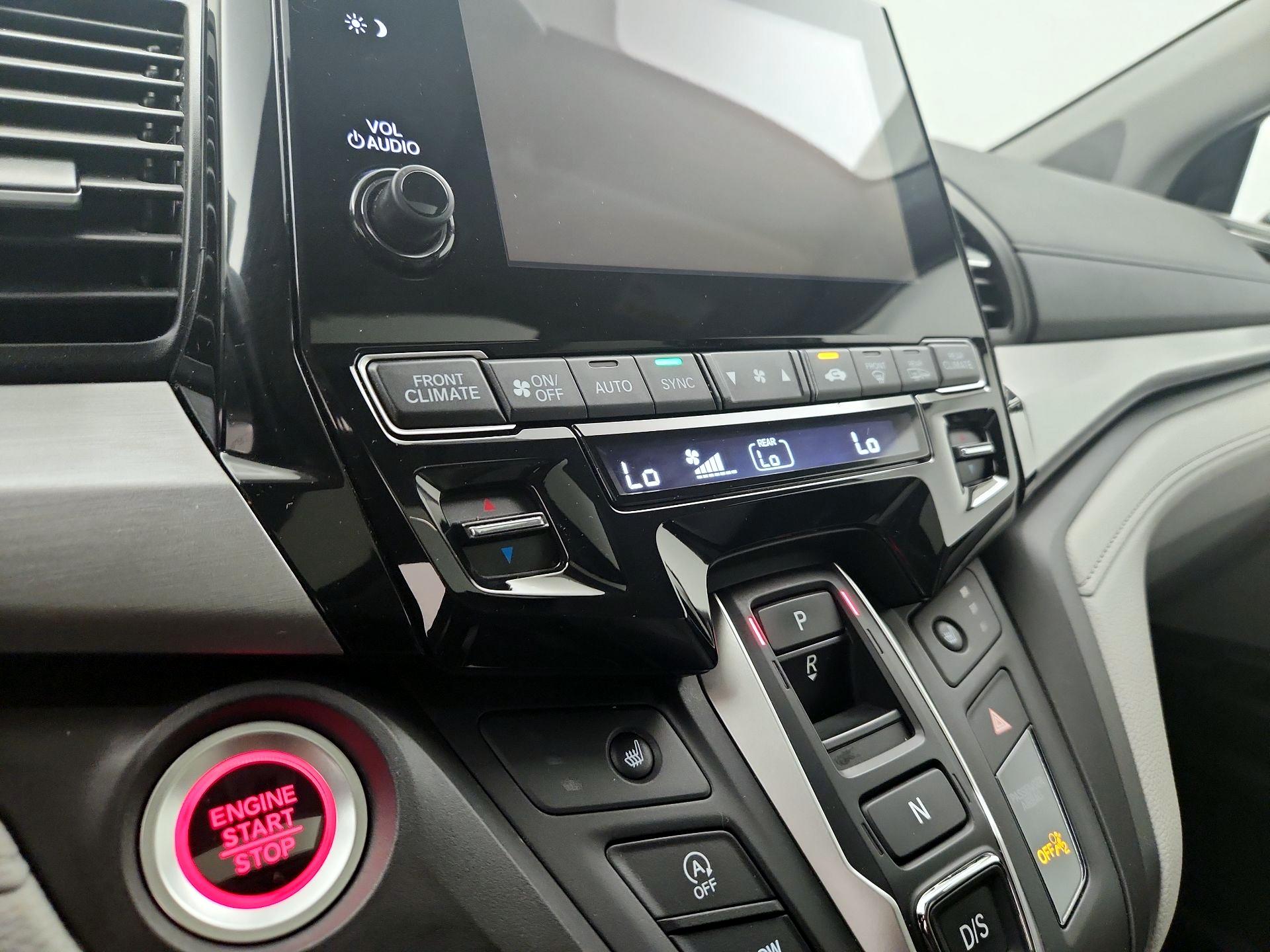 Thumbnail: 2024 Honda Odyssey - 16