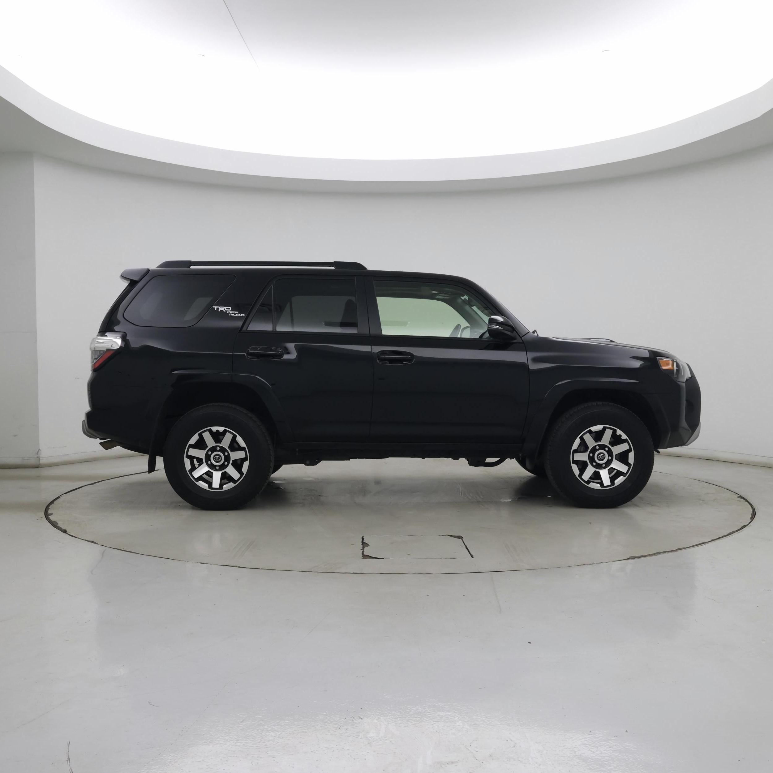 Thumbnail: 2023 Toyota 4Runner - 7