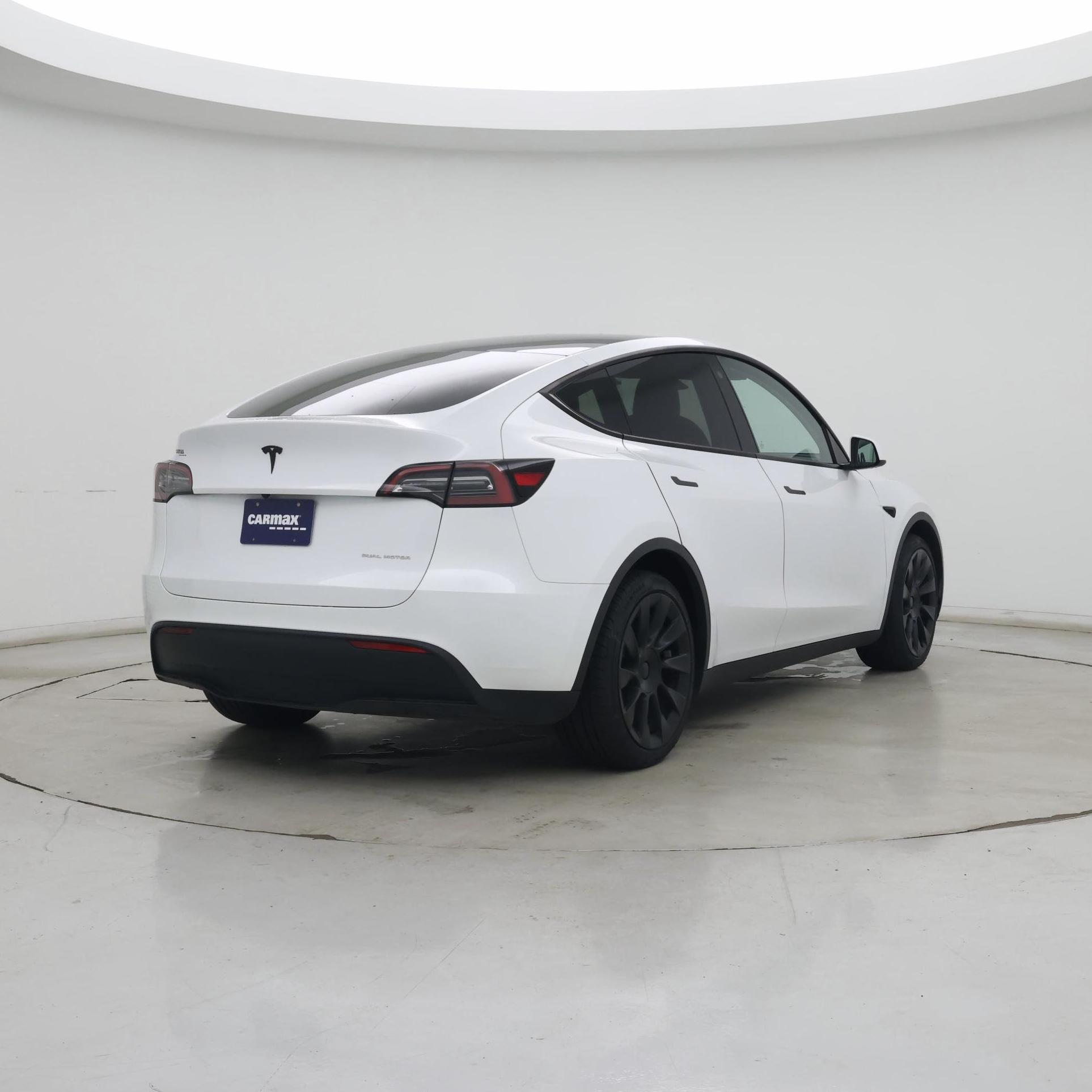 Thumbnail: 2023 Tesla Model Y - 8
