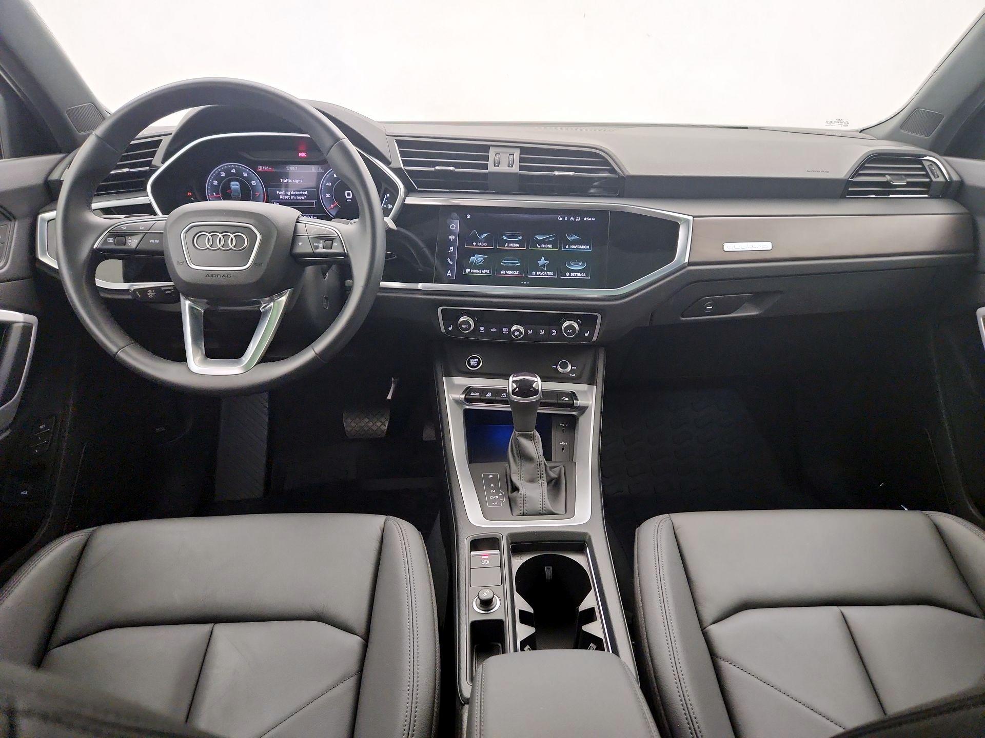 Thumbnail: 2022 Audi Q3 - 9