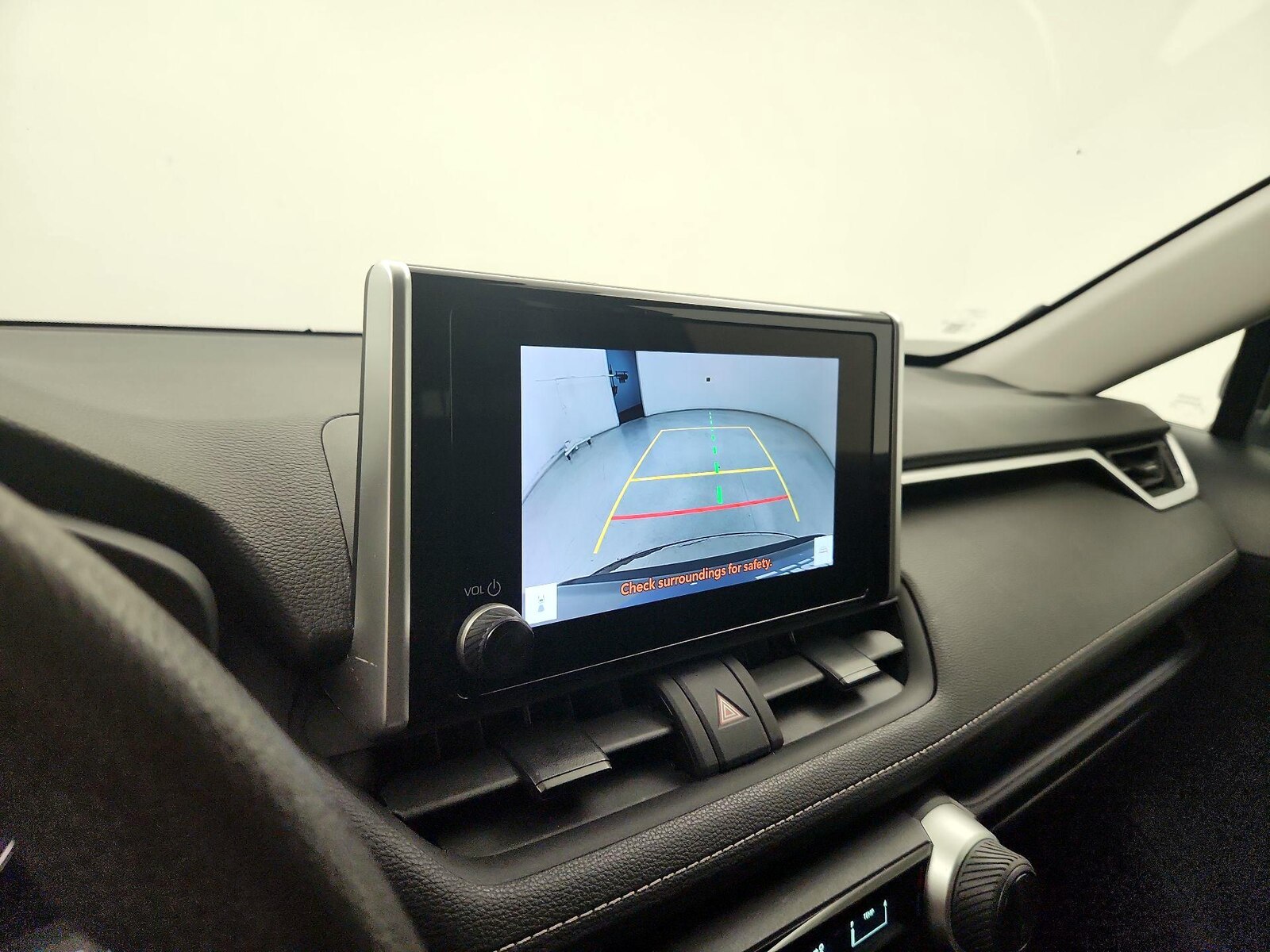 2024 Toyota RAV4 LE - Photo 14