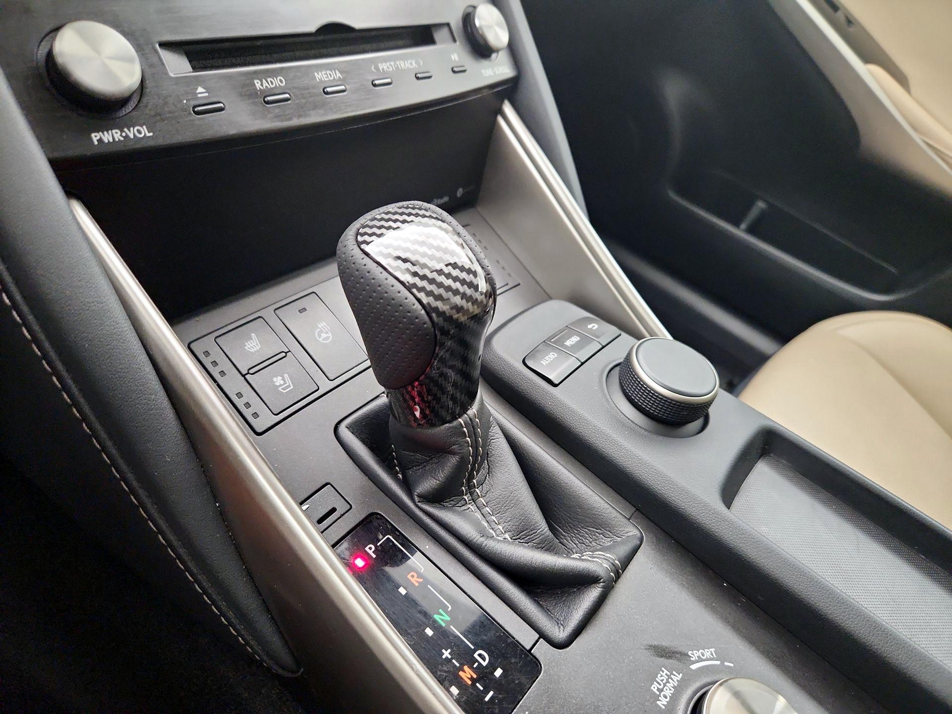 Thumbnail: 2017 Lexus IS - 16