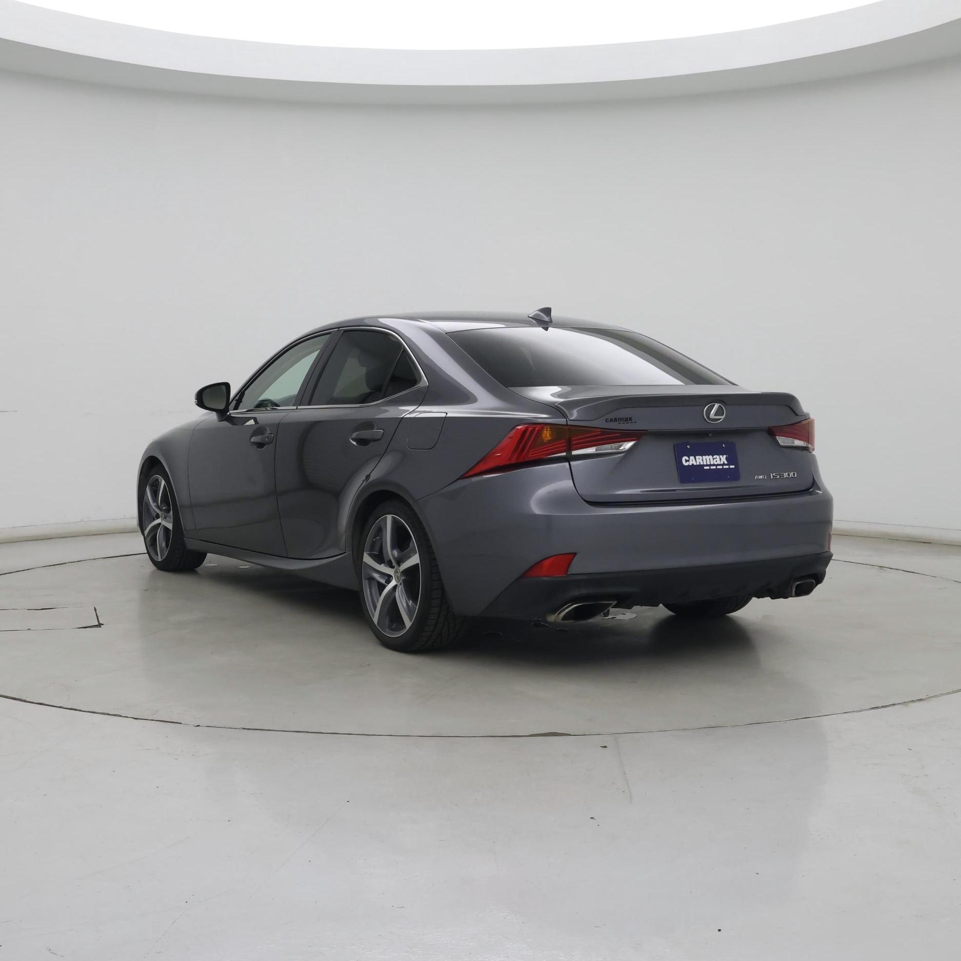 Thumbnail: 2017 Lexus IS - 2