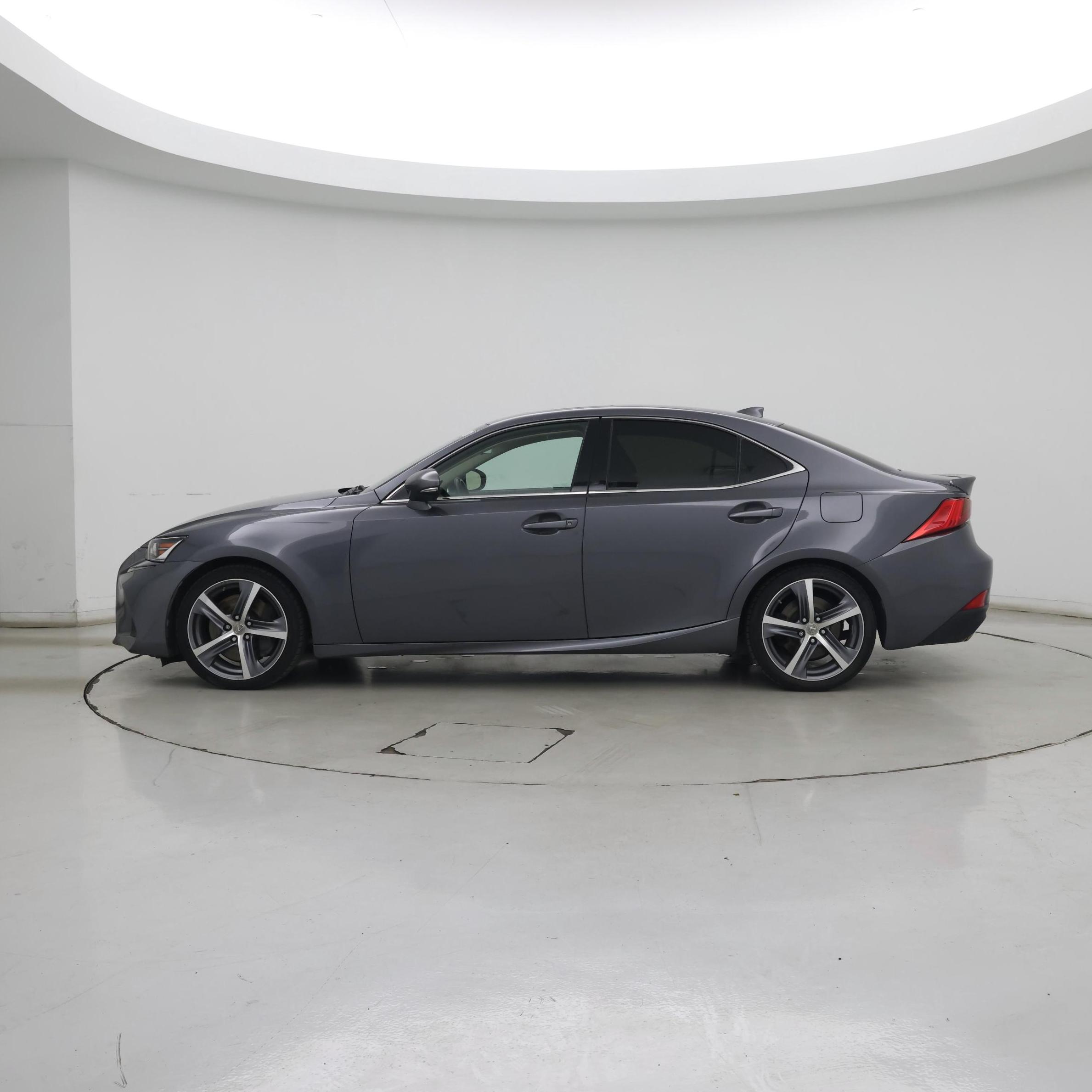 Thumbnail: 2017 Lexus IS - 3