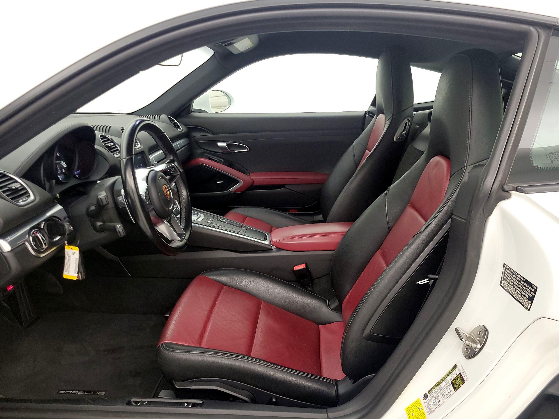 Thumbnail: 2018 Porsche 718 Cayman - 11