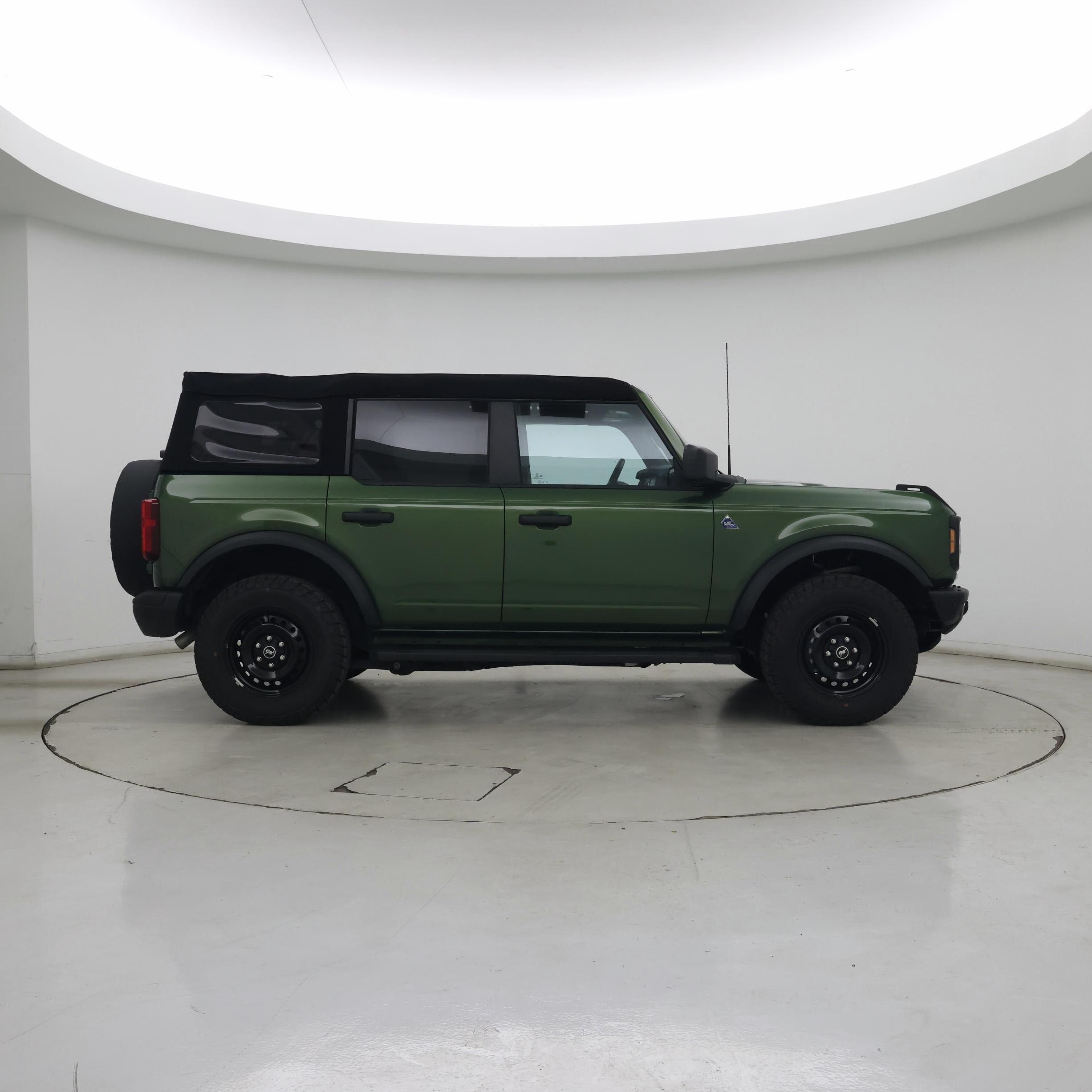 Thumbnail: 2023 Ford Bronco - 7