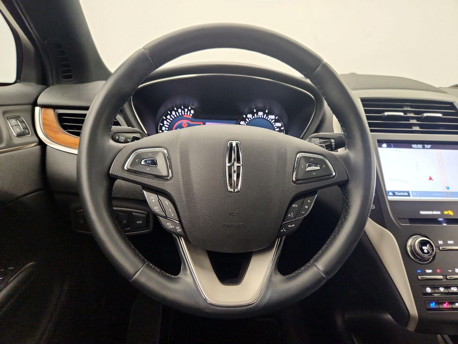 Thumbnail: 2017 Lincoln MKC - 10