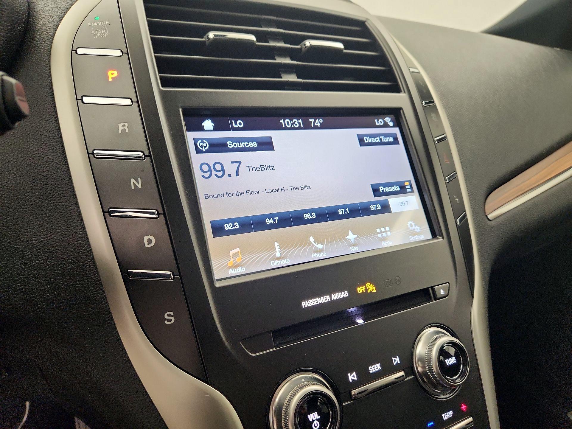 Thumbnail: 2017 Lincoln MKC - 16