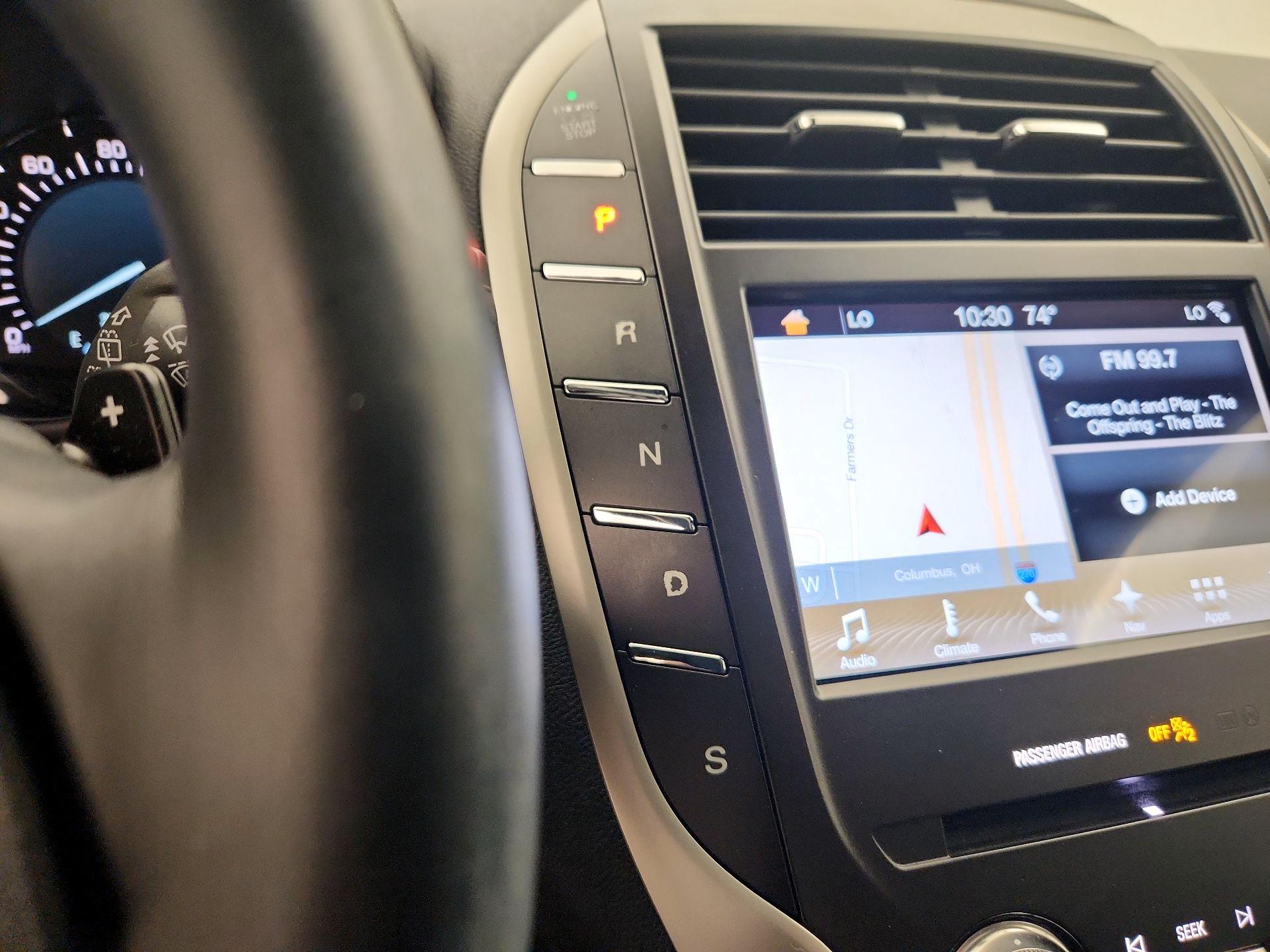 Thumbnail: 2017 Lincoln MKC - 18