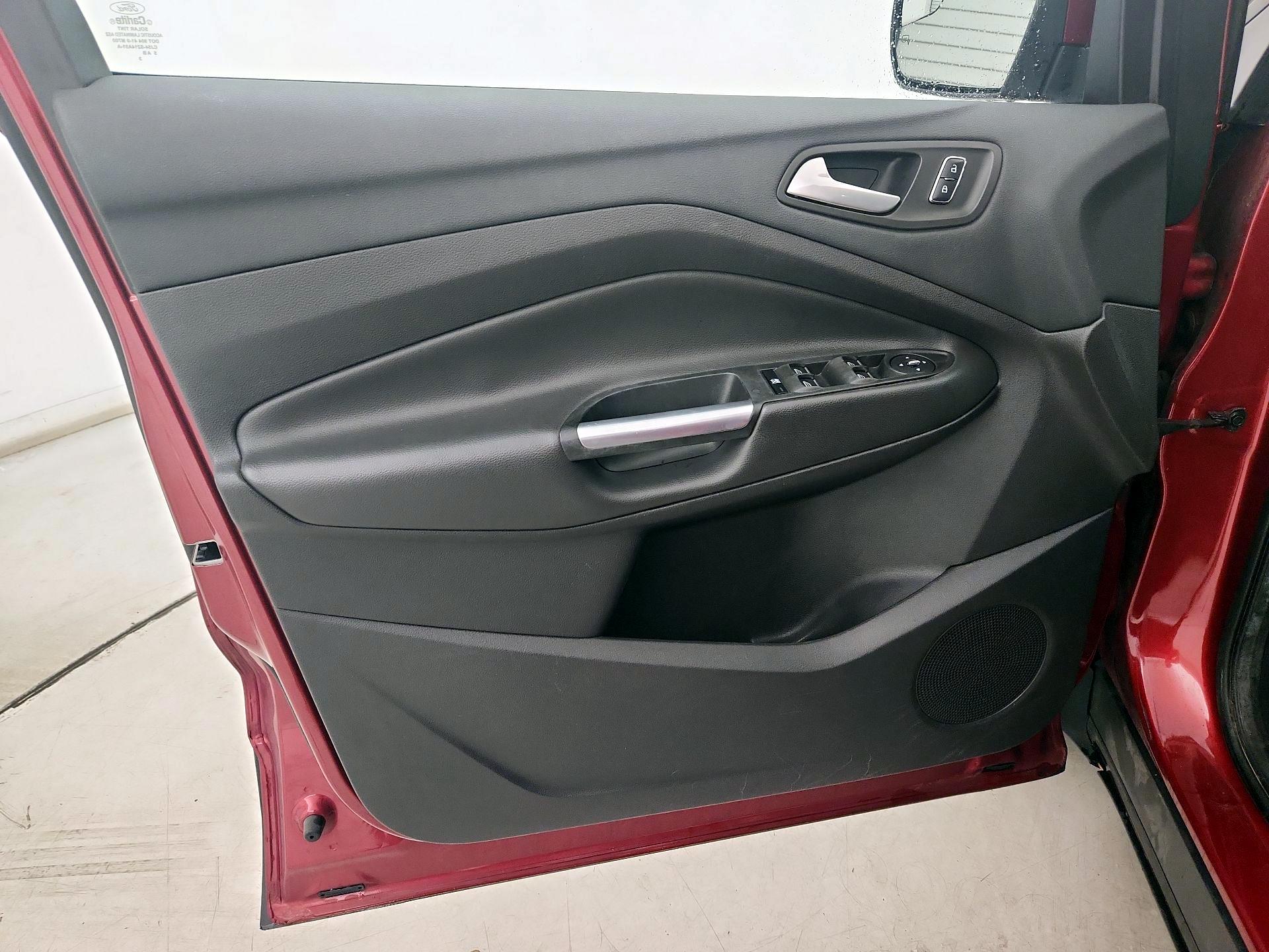 Thumbnail: 2016 Ford Escape - 12