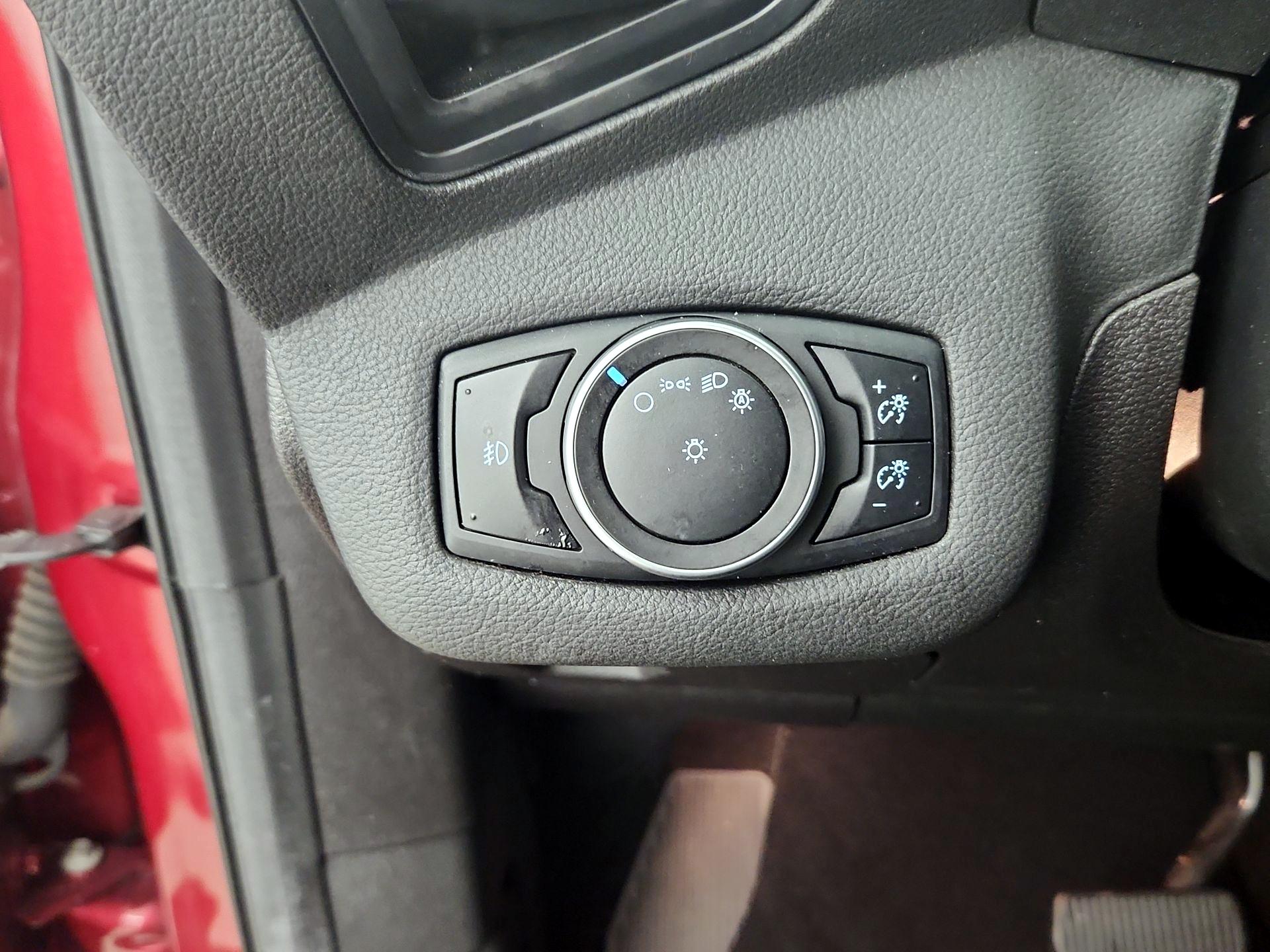 Thumbnail: 2016 Ford Escape - 13