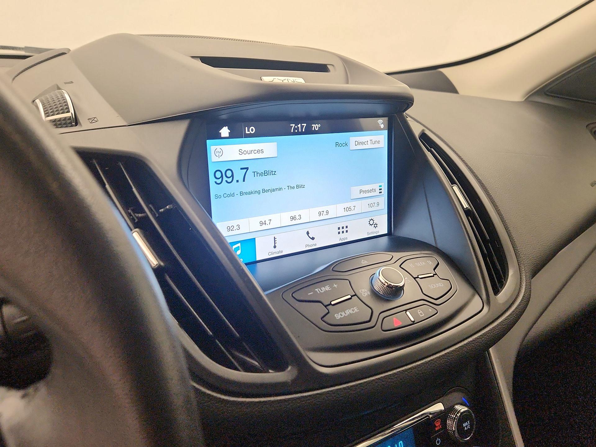 Thumbnail: 2016 Ford Escape - 15