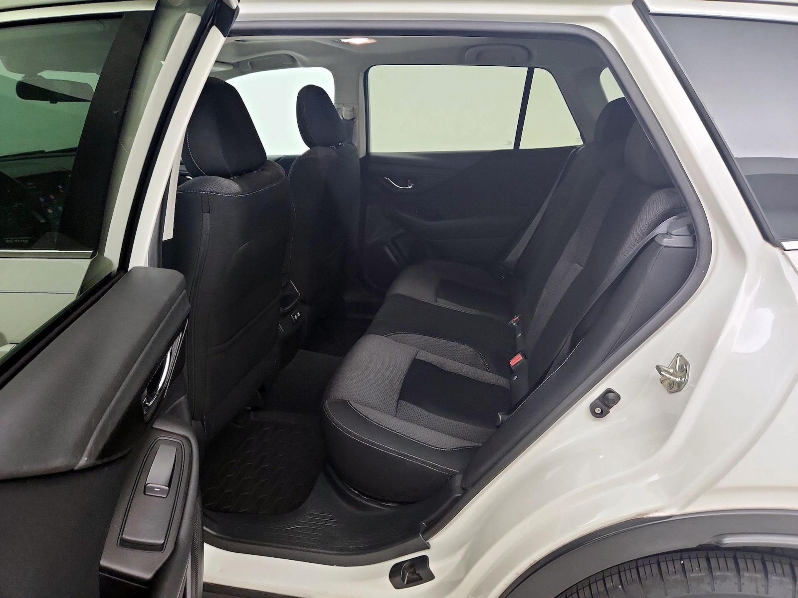 2020 Subaru Outback Premium - Photo 22