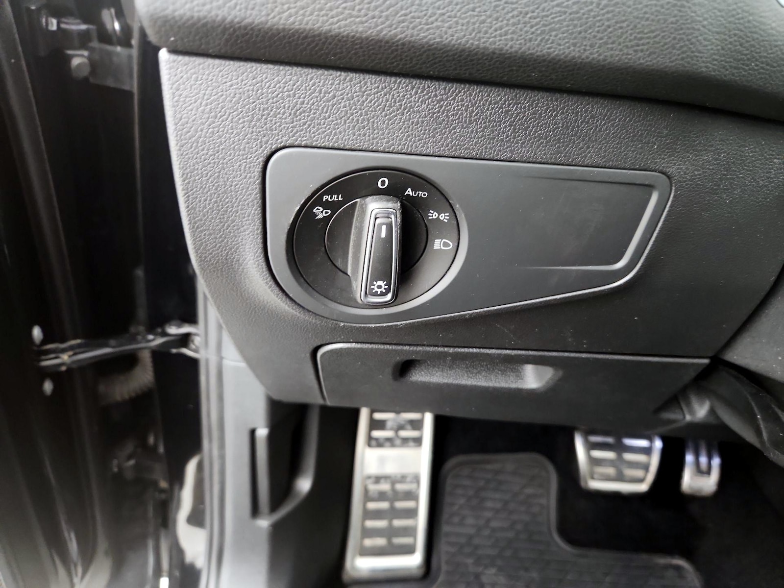 2022 Volkswagen Tiguan SEL R-LINE - Photo 14