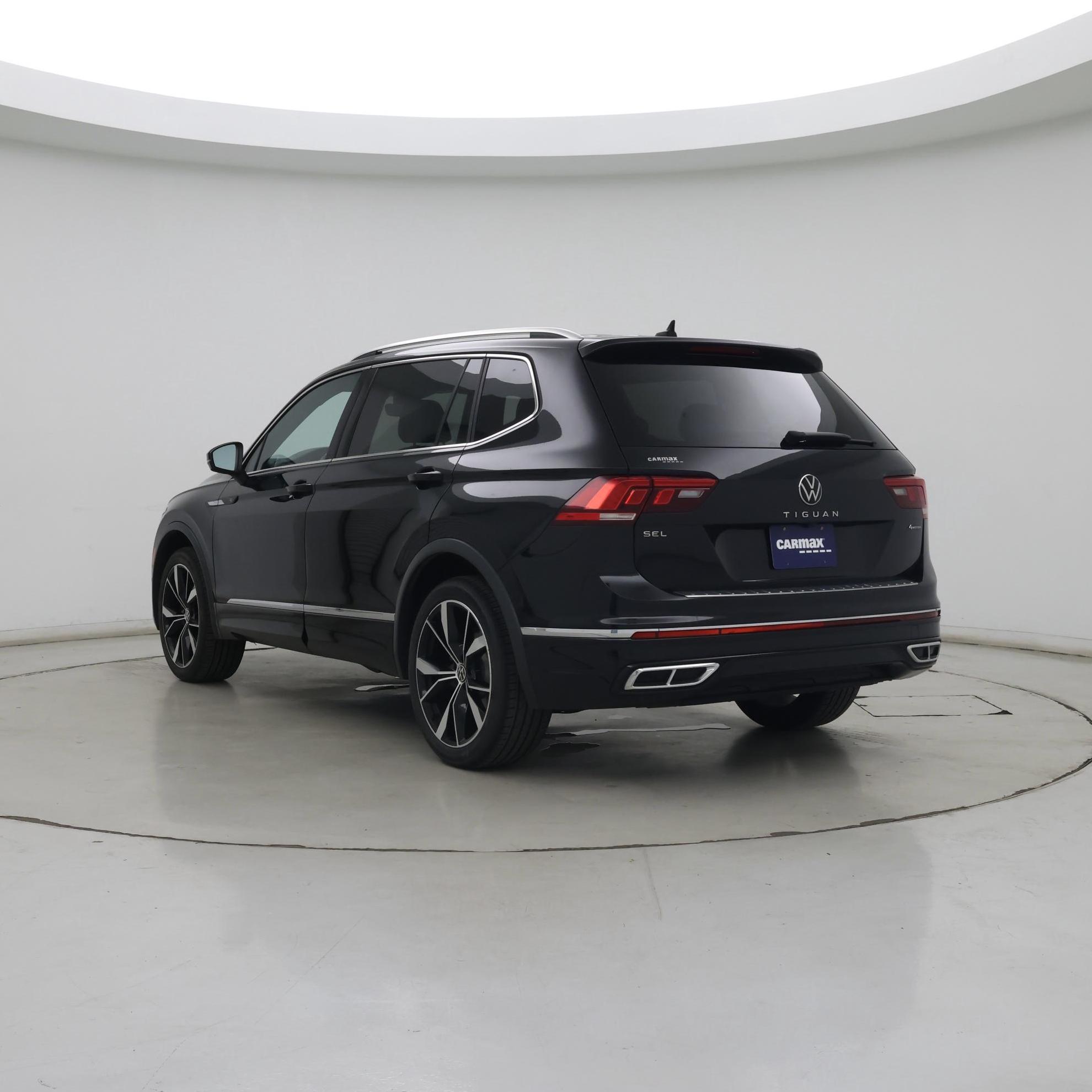 Thumbnail: 2022 Volkswagen Tiguan - 2