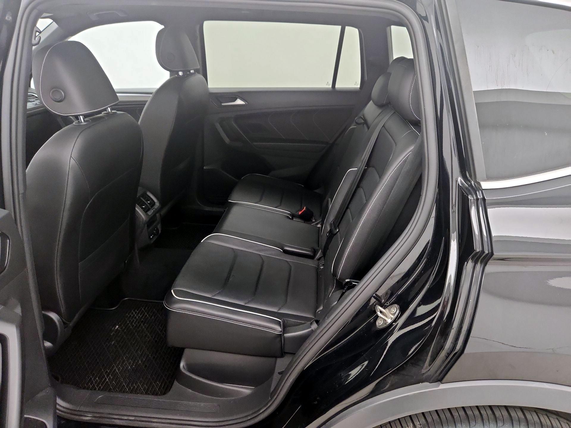 Thumbnail: 2022 Volkswagen Tiguan - 20