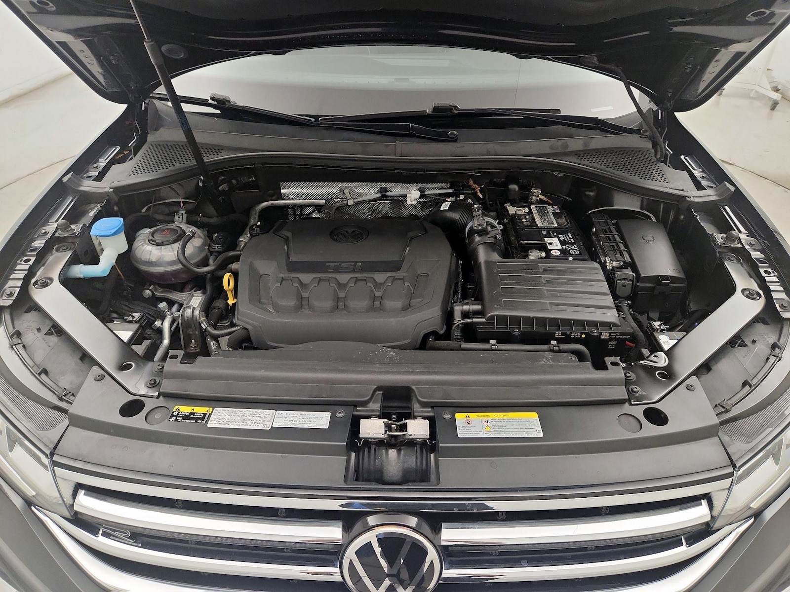 2022 Volkswagen Tiguan SEL R-LINE - Photo 23