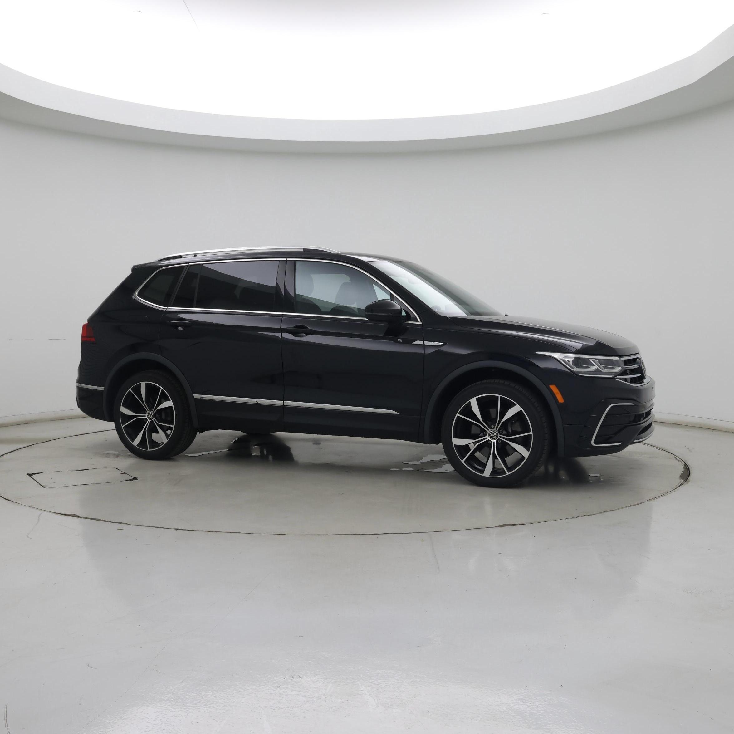 Thumbnail: 2022 Volkswagen Tiguan - 7