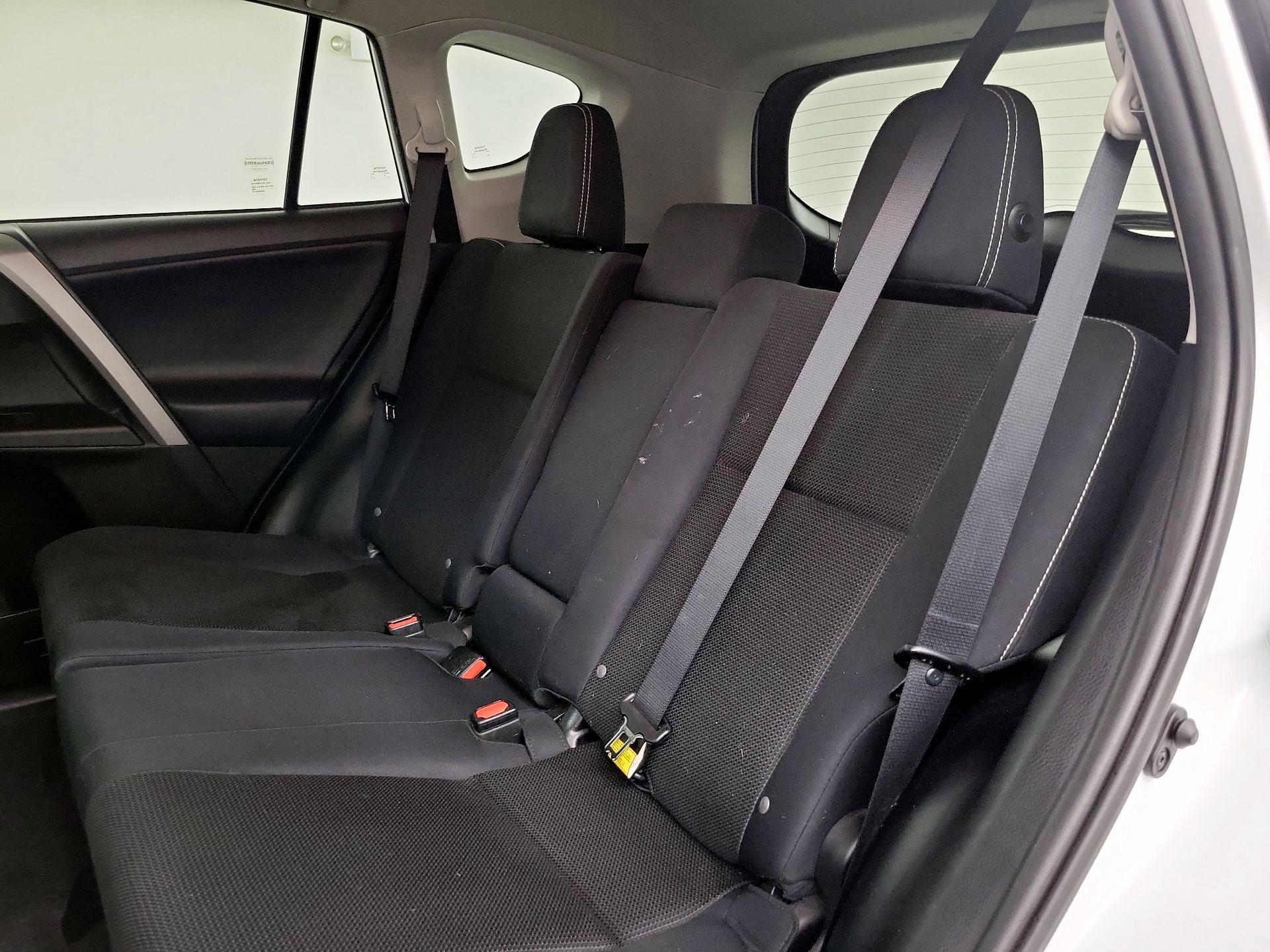 Thumbnail: 2016 Toyota RAV4 - 18
