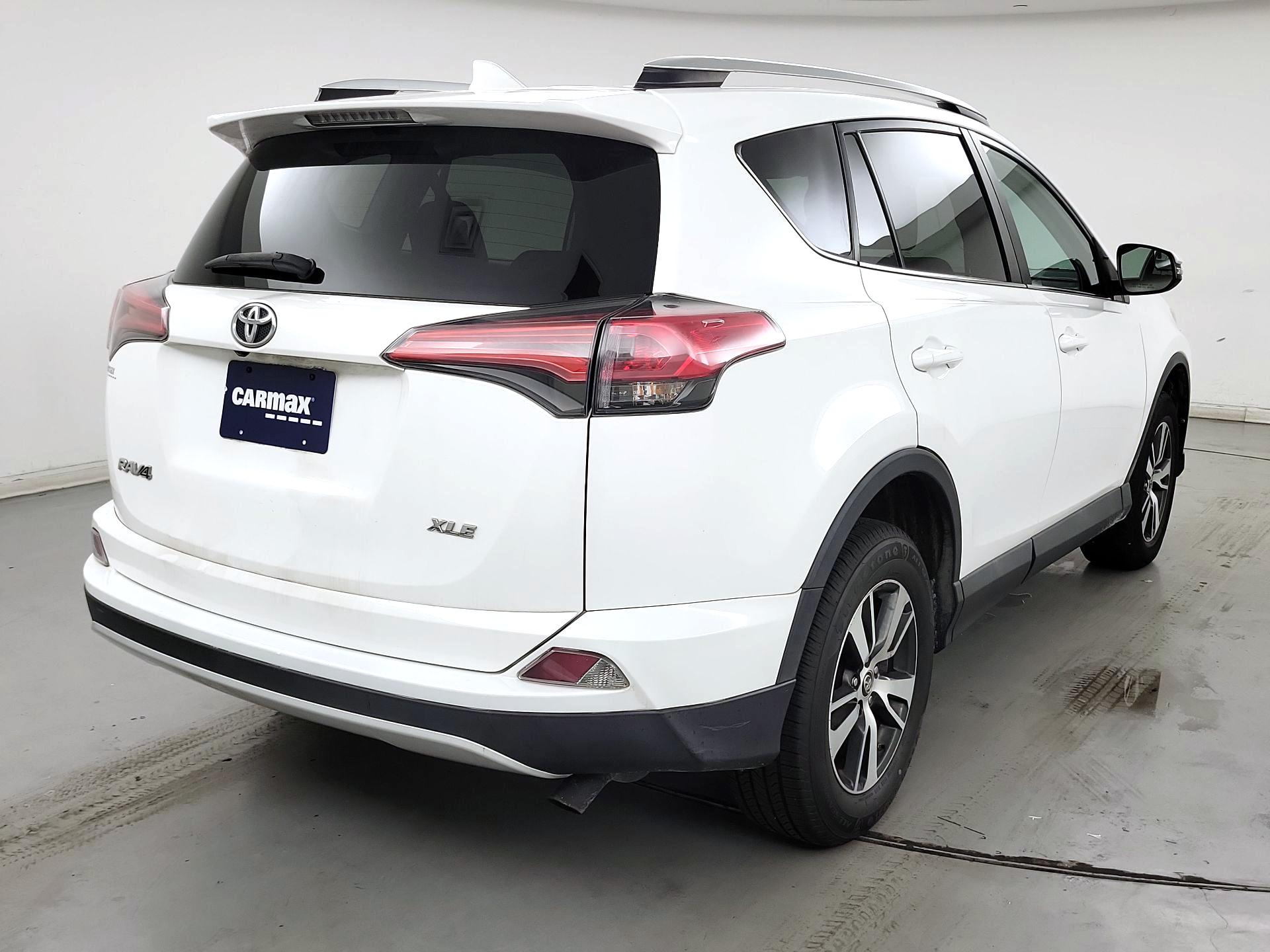 Thumbnail: 2016 Toyota RAV4 - 5