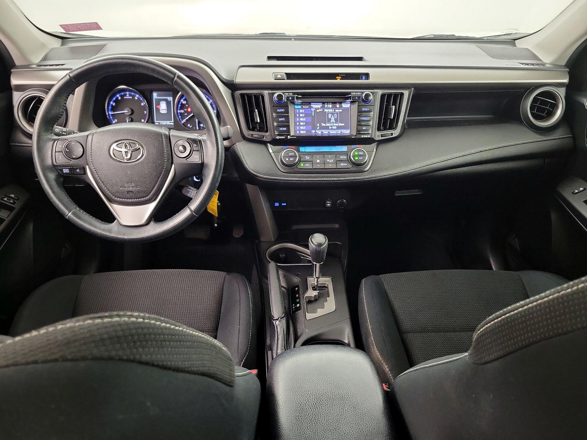 Thumbnail: 2016 Toyota RAV4 - 8