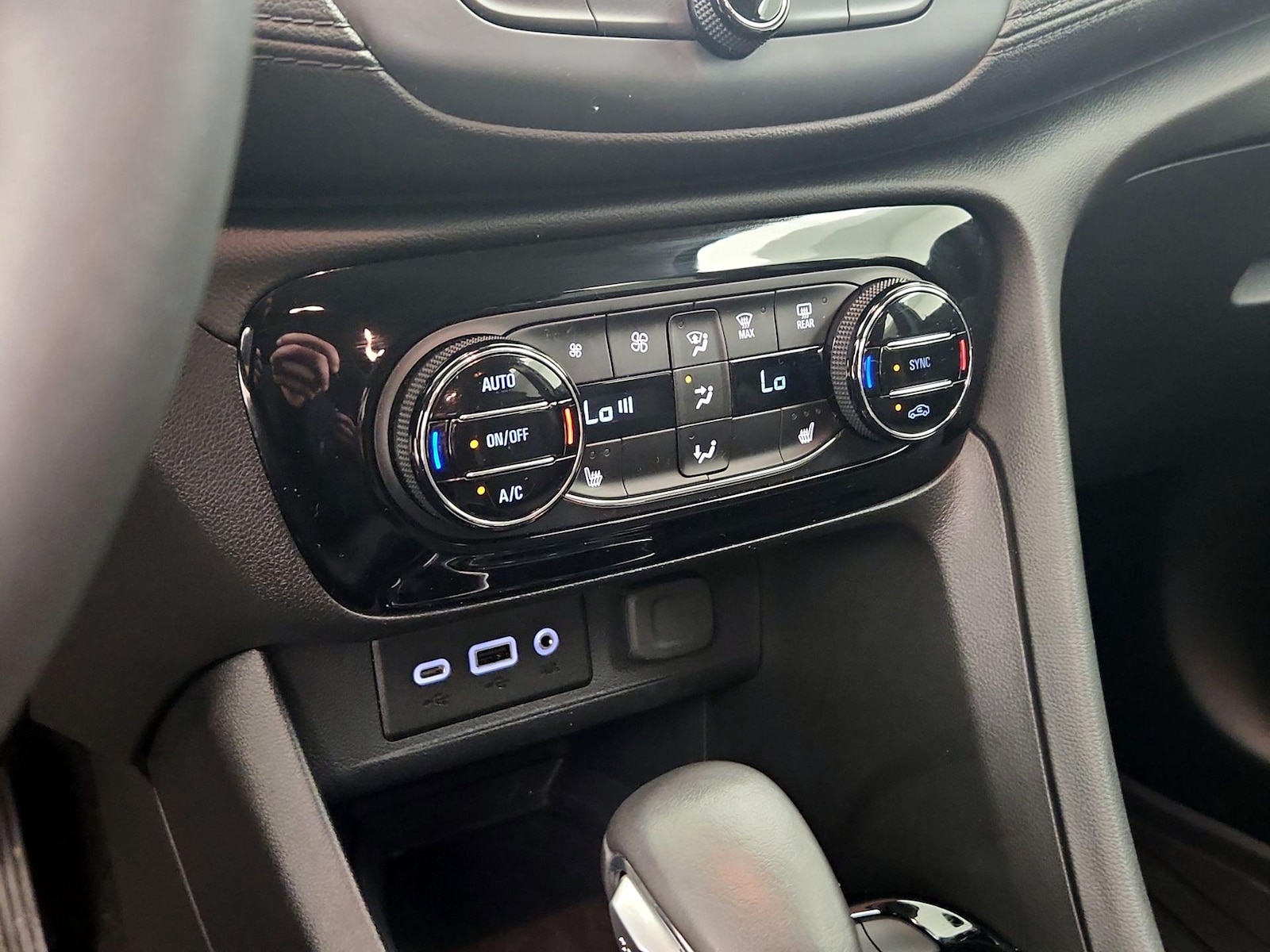 2021 Buick Encore GX Select - Photo 17