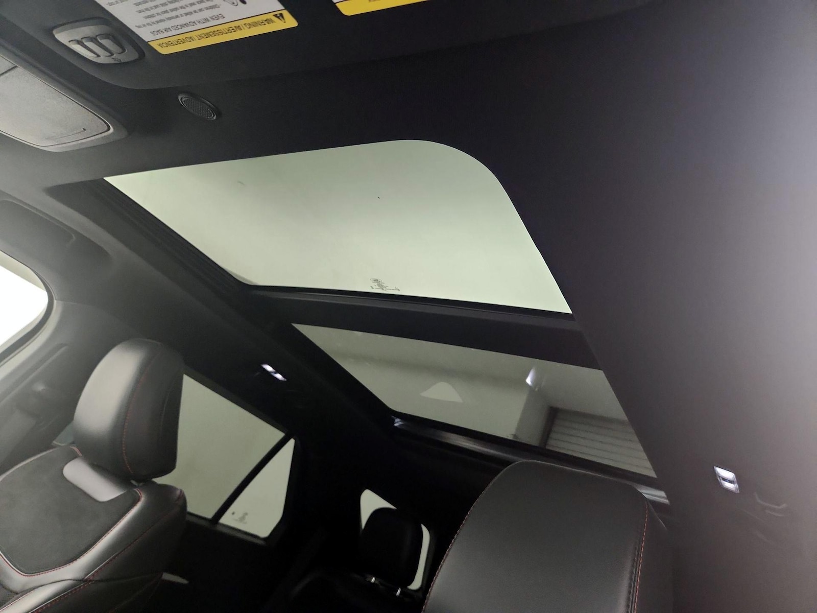 2025 Ford Explorer ST - Photo 17