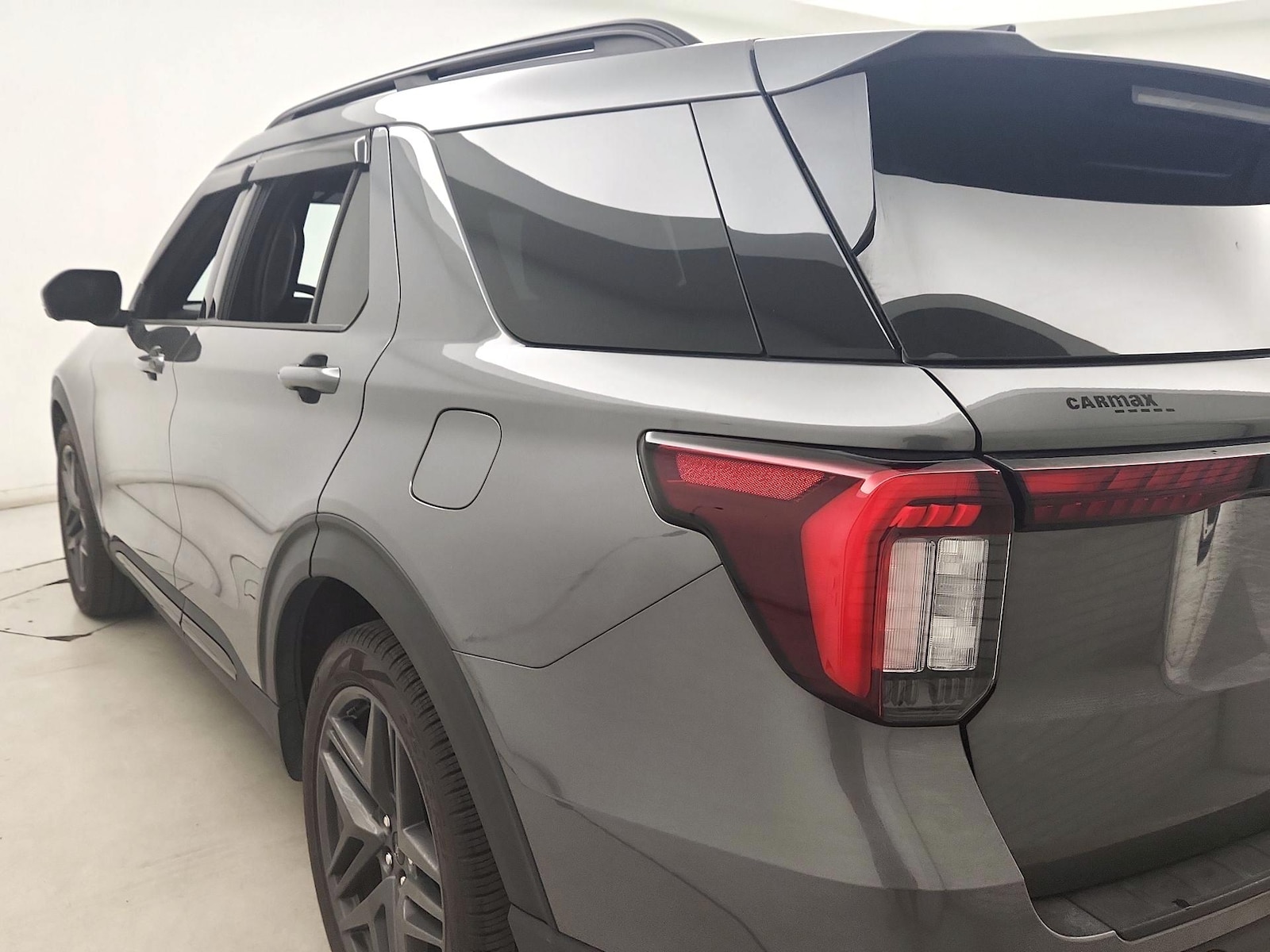 2025 Ford Explorer ST - Photo 7