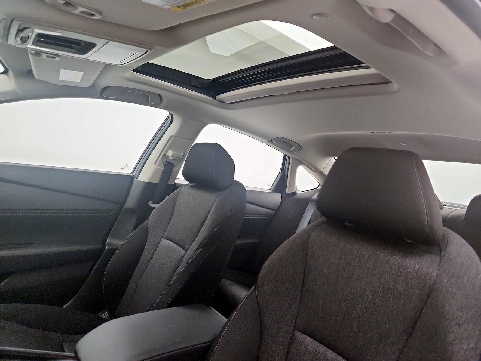 Sunroof(s) & Overhead Airbags