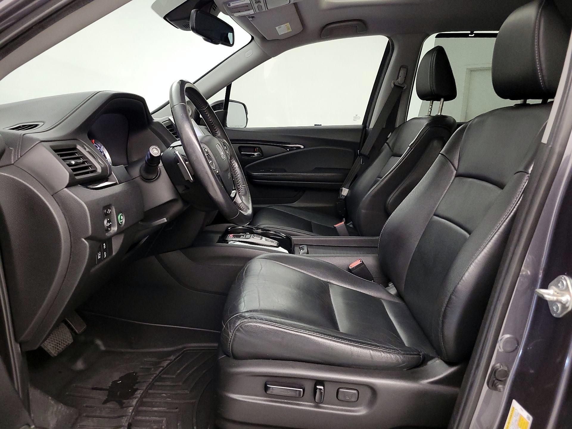 Thumbnail: 2018 Honda Pilot - 11