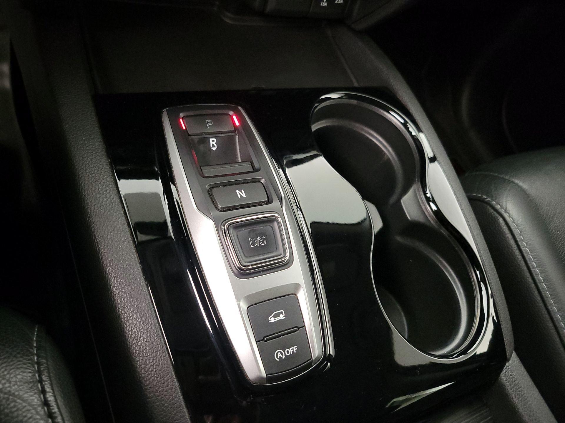 Thumbnail: 2018 Honda Pilot - 18