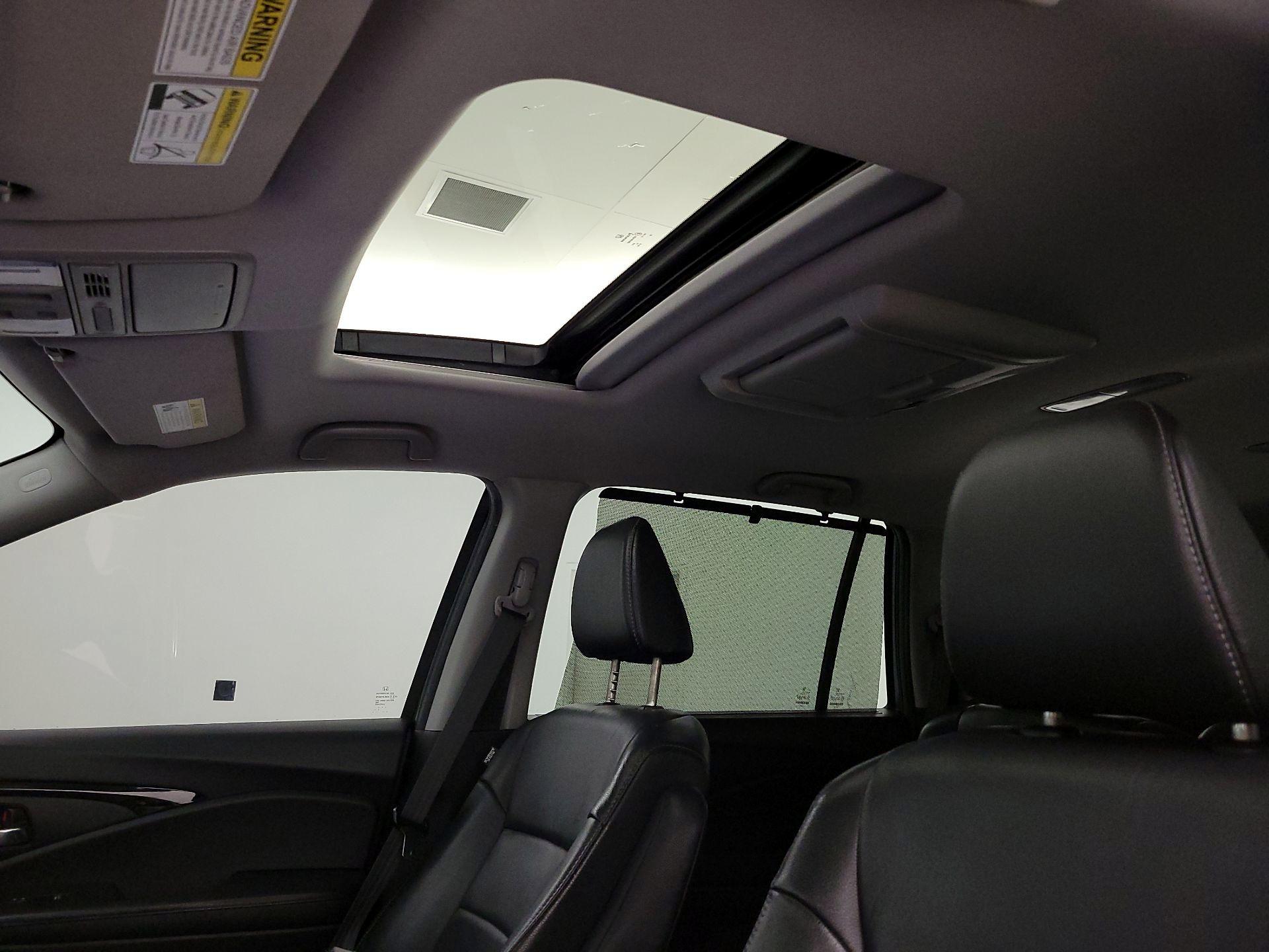 Thumbnail: 2018 Honda Pilot - 20