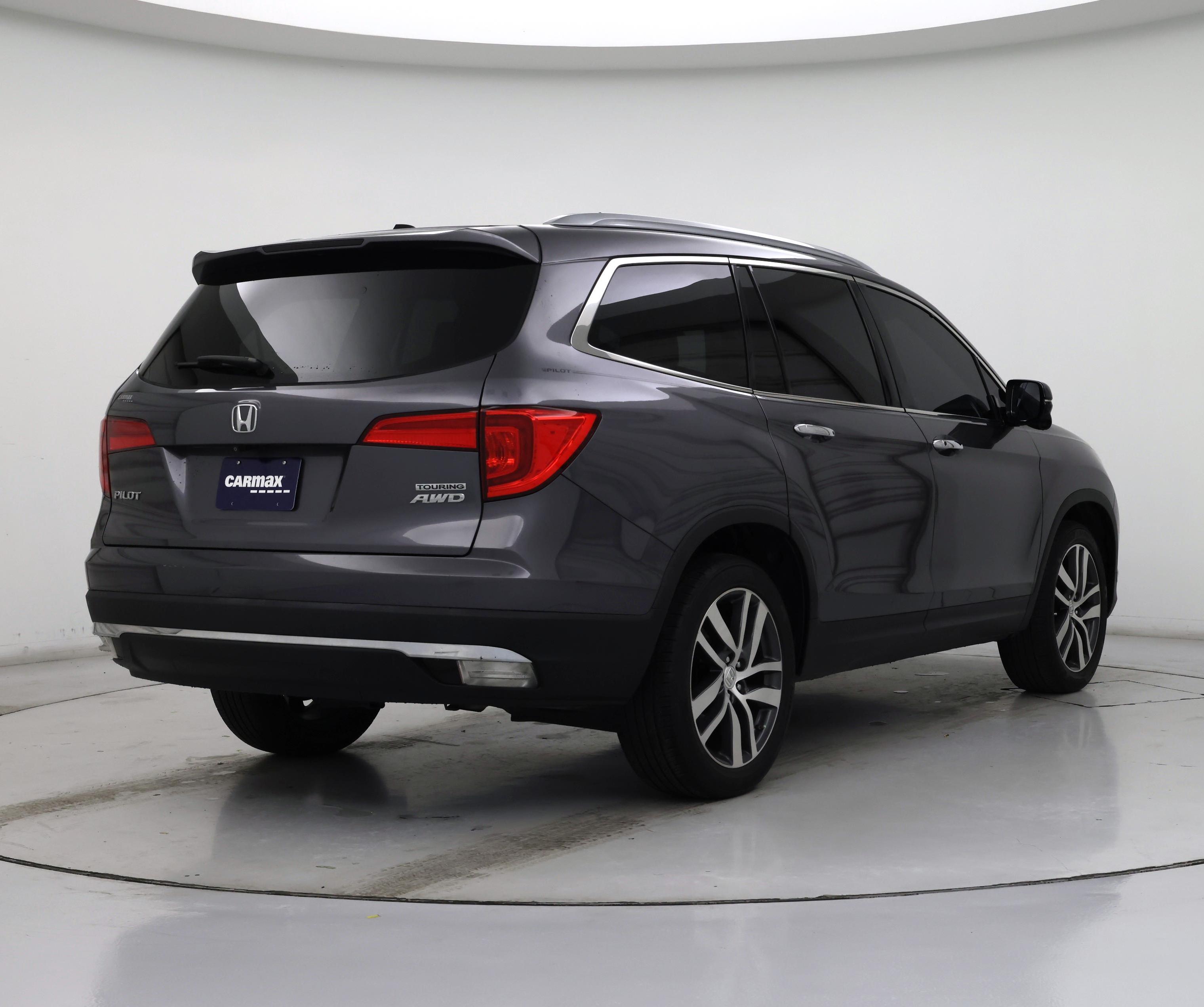 Thumbnail: 2018 Honda Pilot - 8