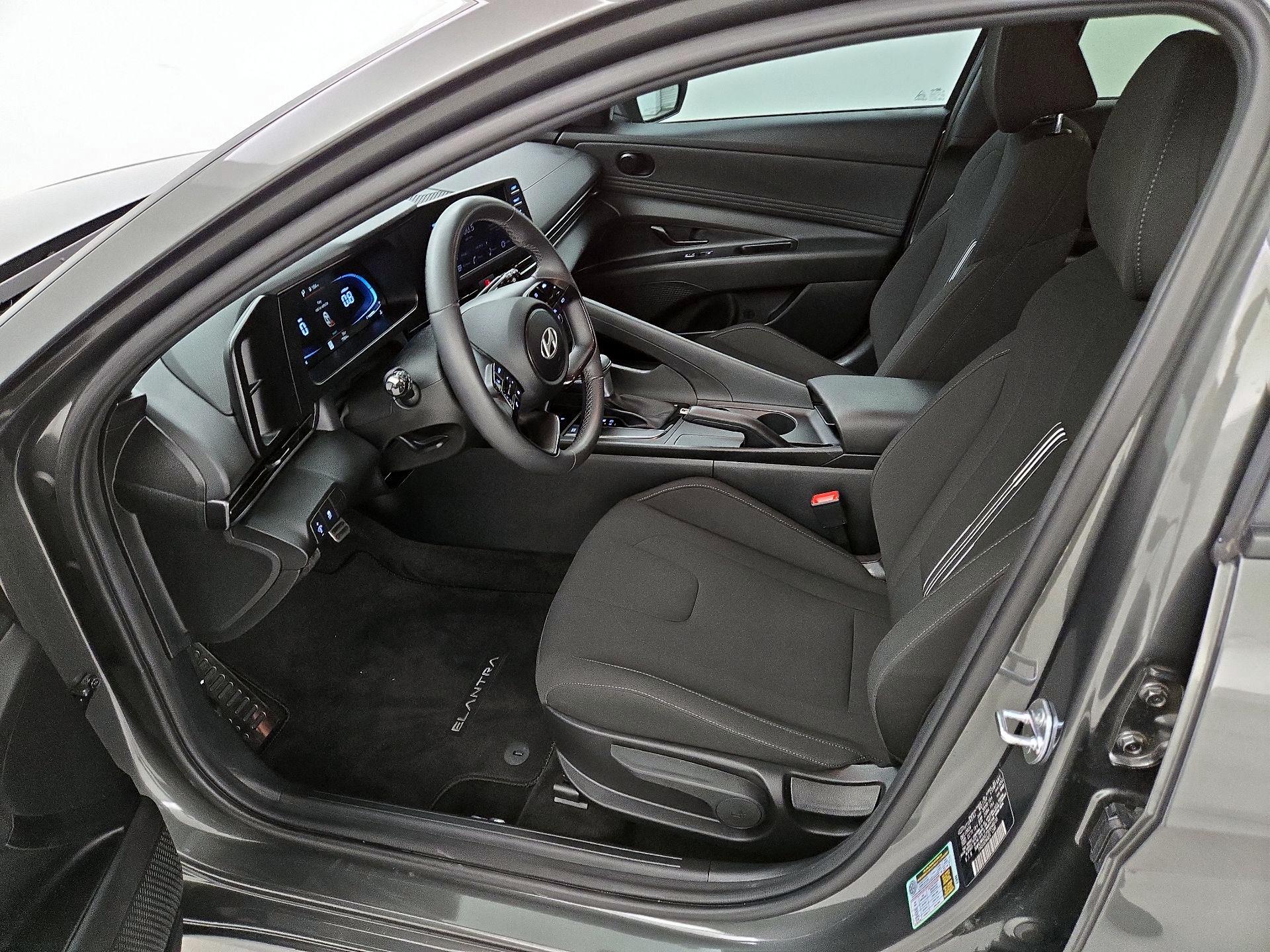 Thumbnail: 2025 Hyundai Elantra - 11