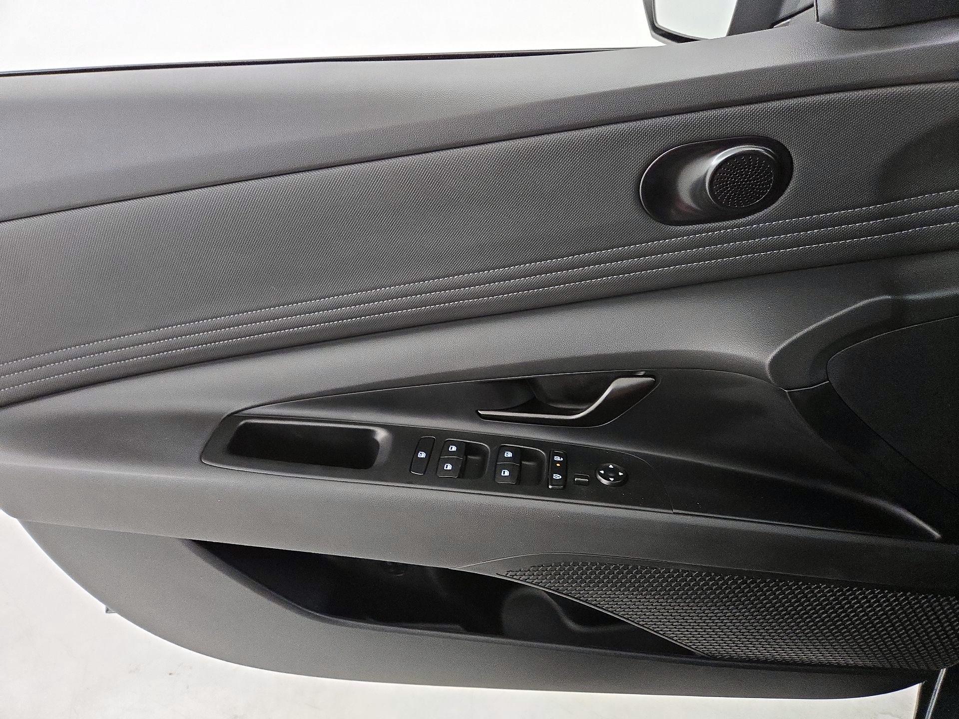 Thumbnail: 2025 Hyundai Elantra - 12