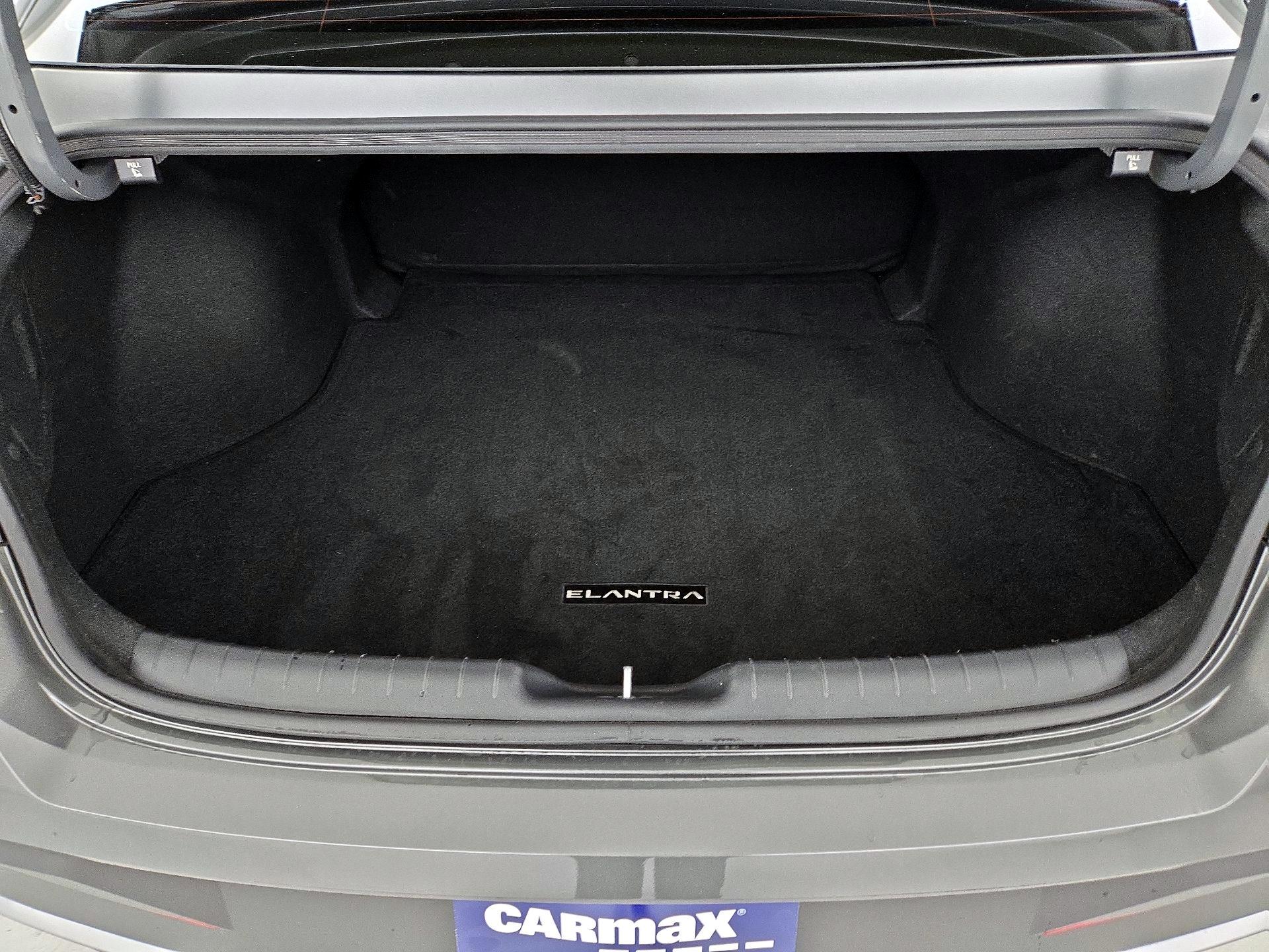 Thumbnail: 2025 Hyundai Elantra - 20