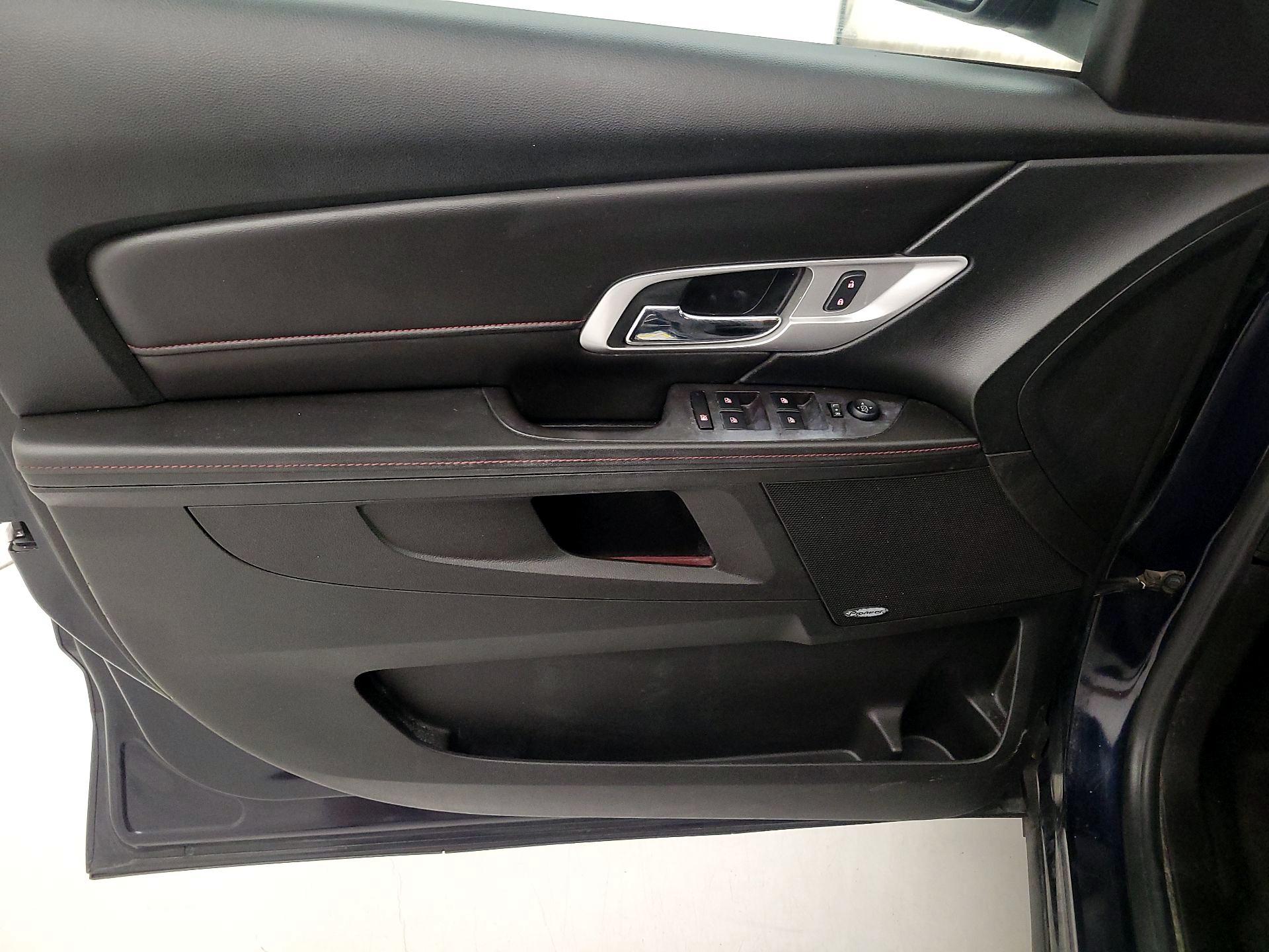 Thumbnail: 2015 GMC Terrain - 12