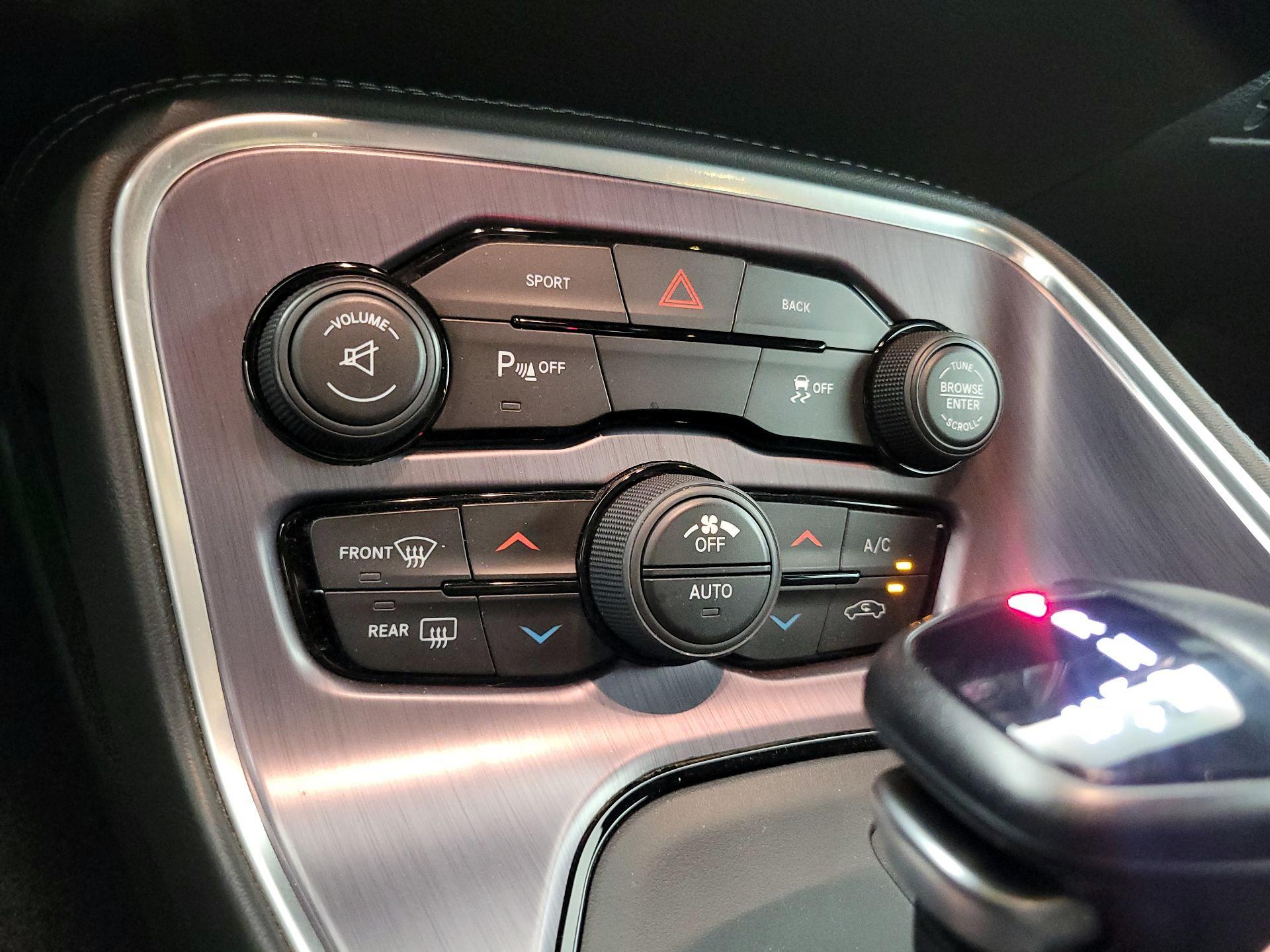 Thumbnail: 2016 Dodge Challenger - 16