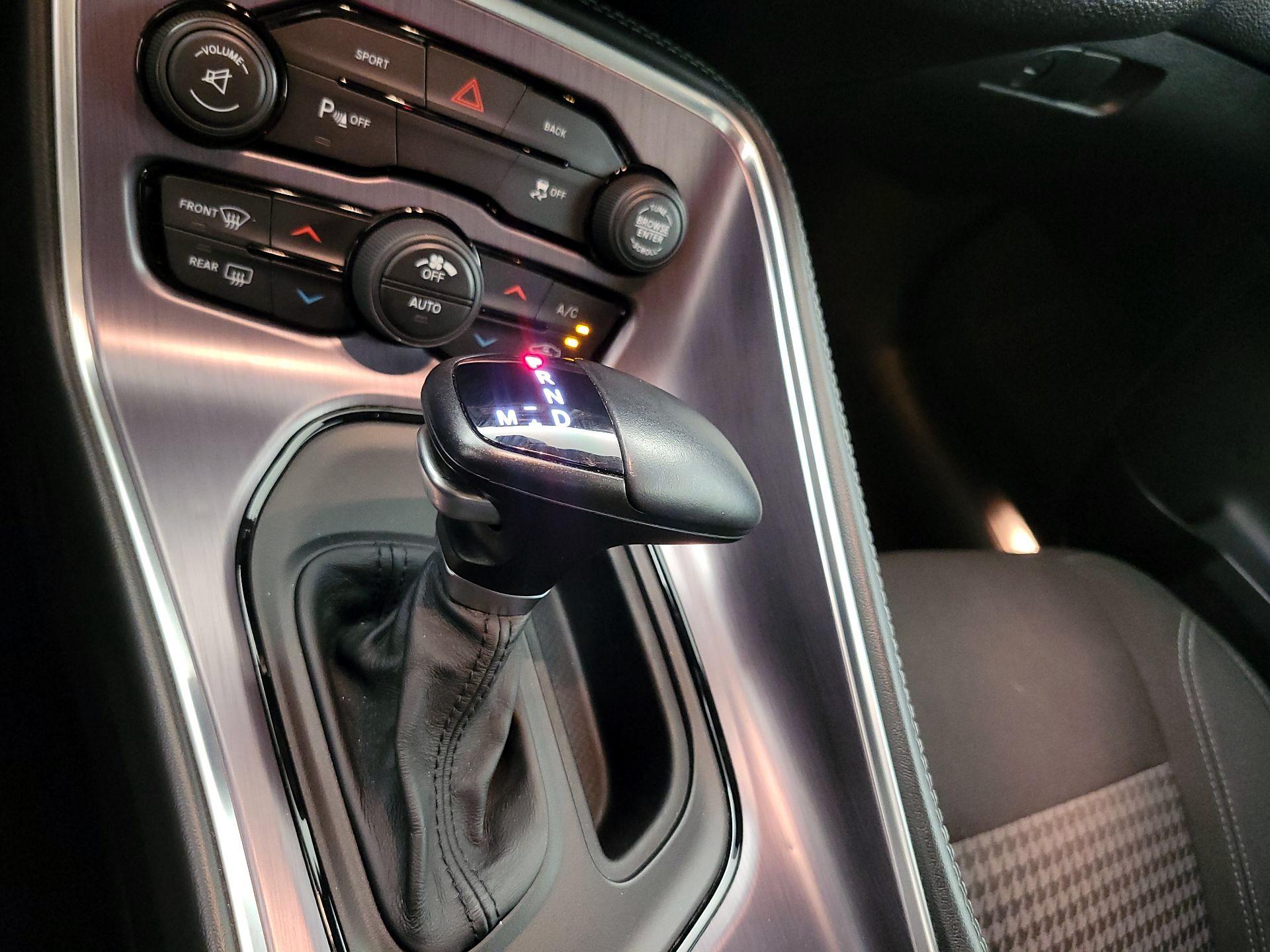 Thumbnail: 2016 Dodge Challenger - 17